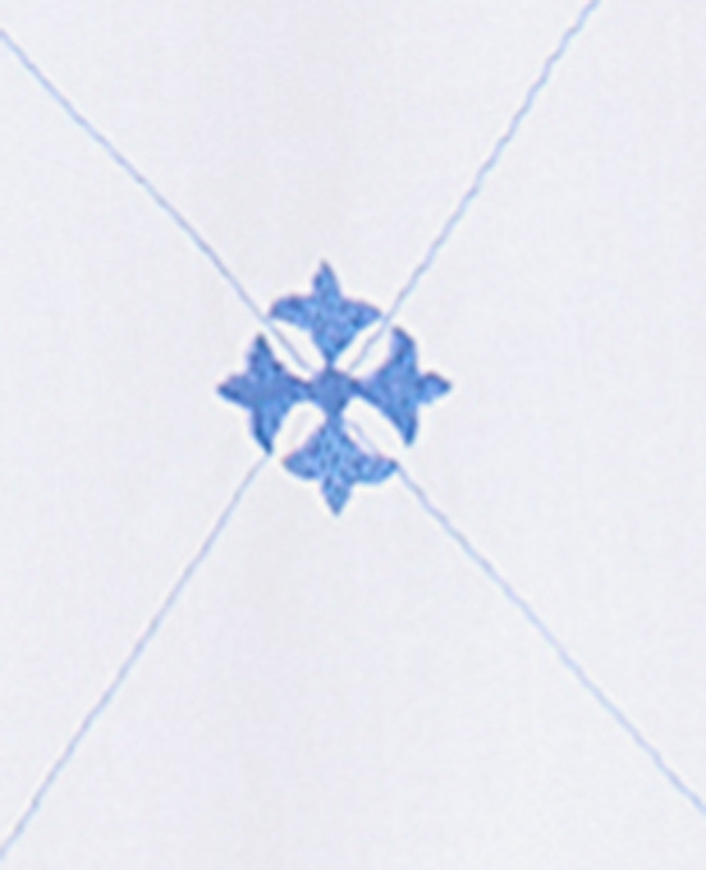 Robe brodée manches longues