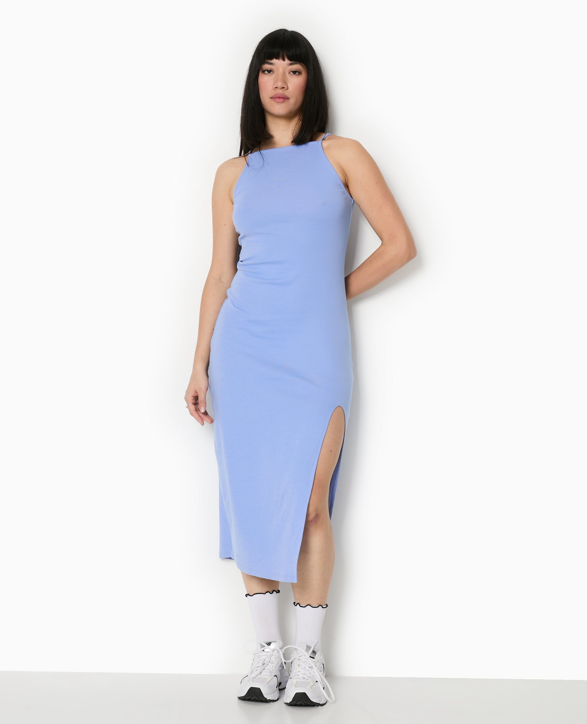 Robe longue à bretelles avec fente