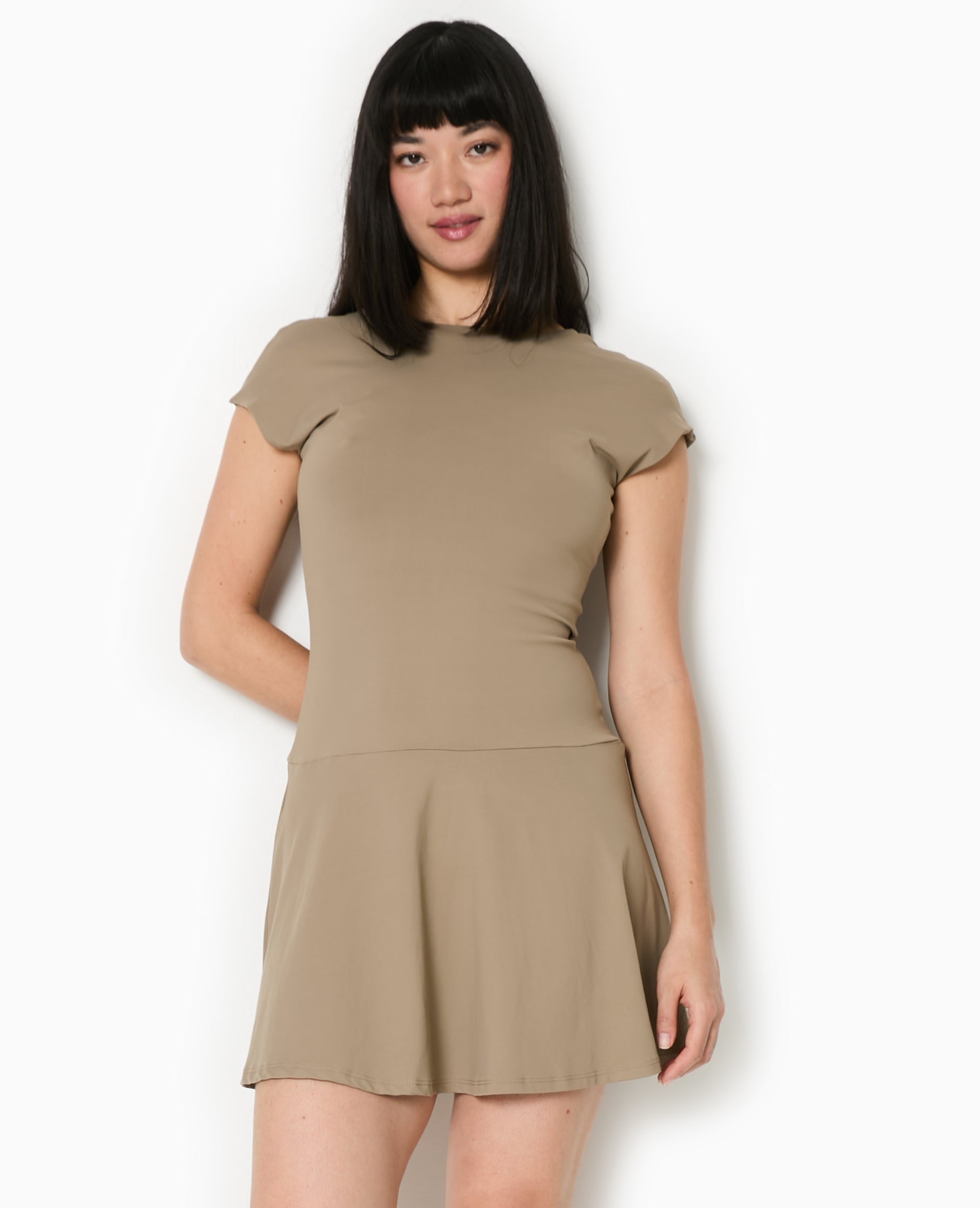 Robe patineuse avec dos nu