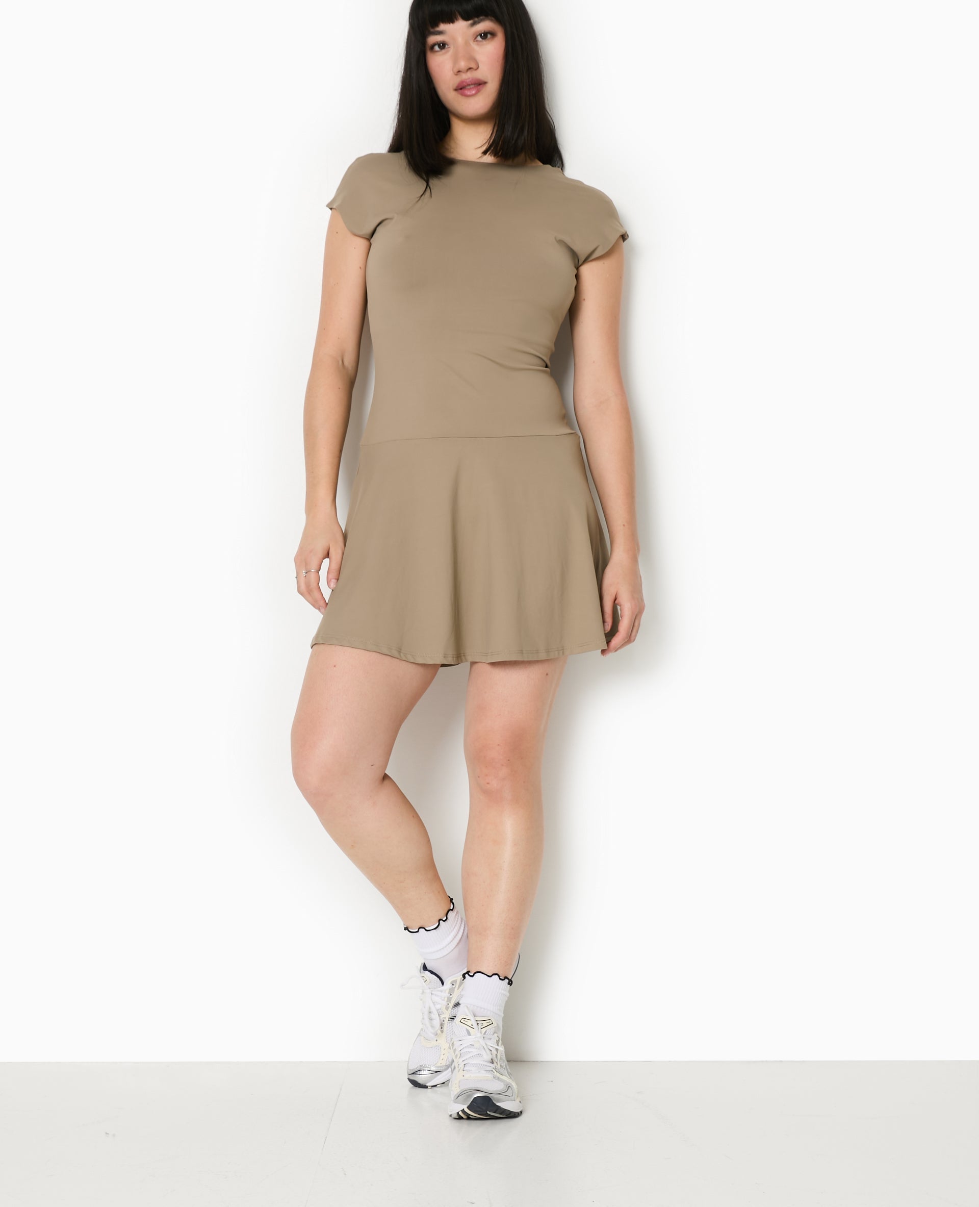 Robe patineuse avec dos nu