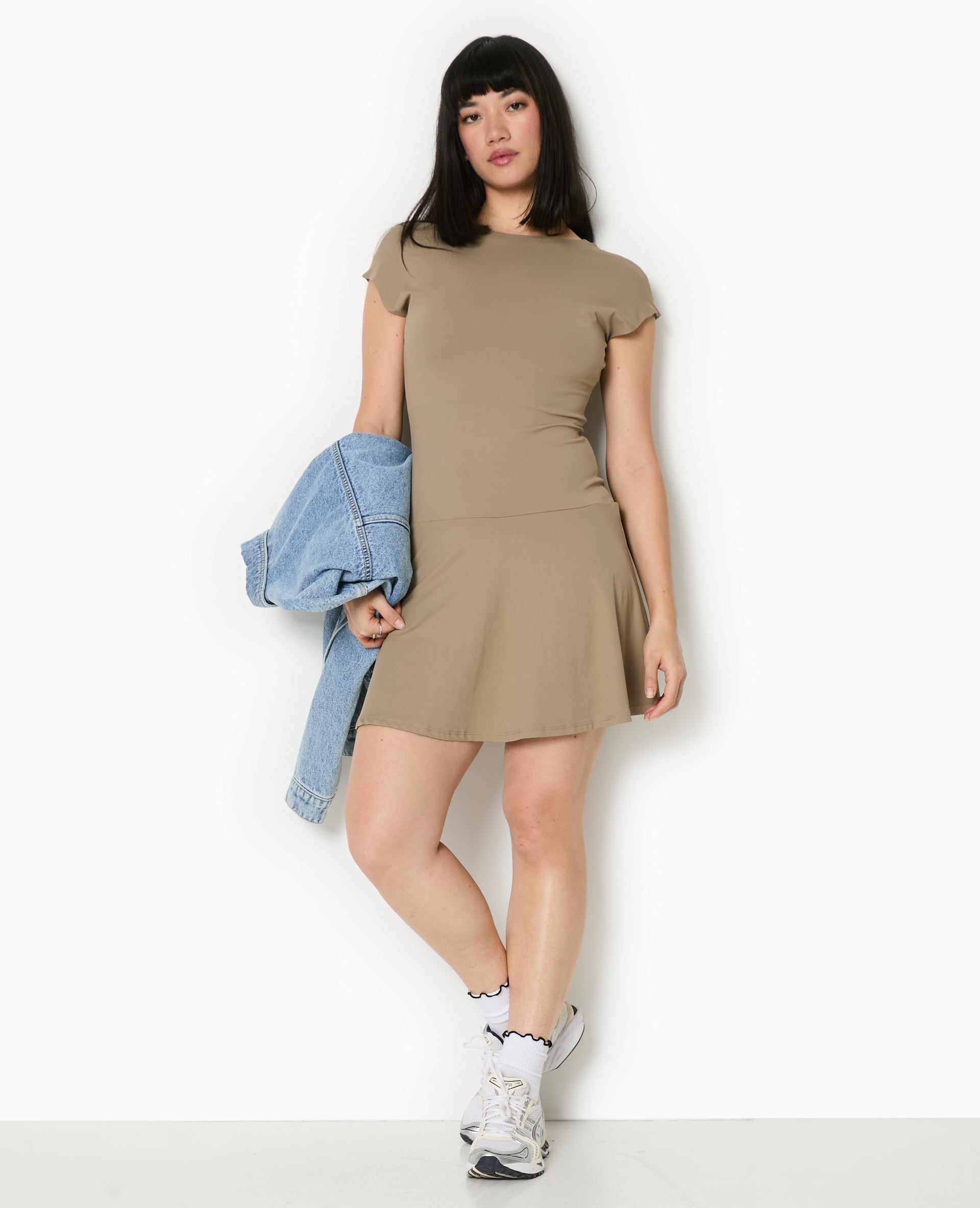 Robe patineuse avec dos nu