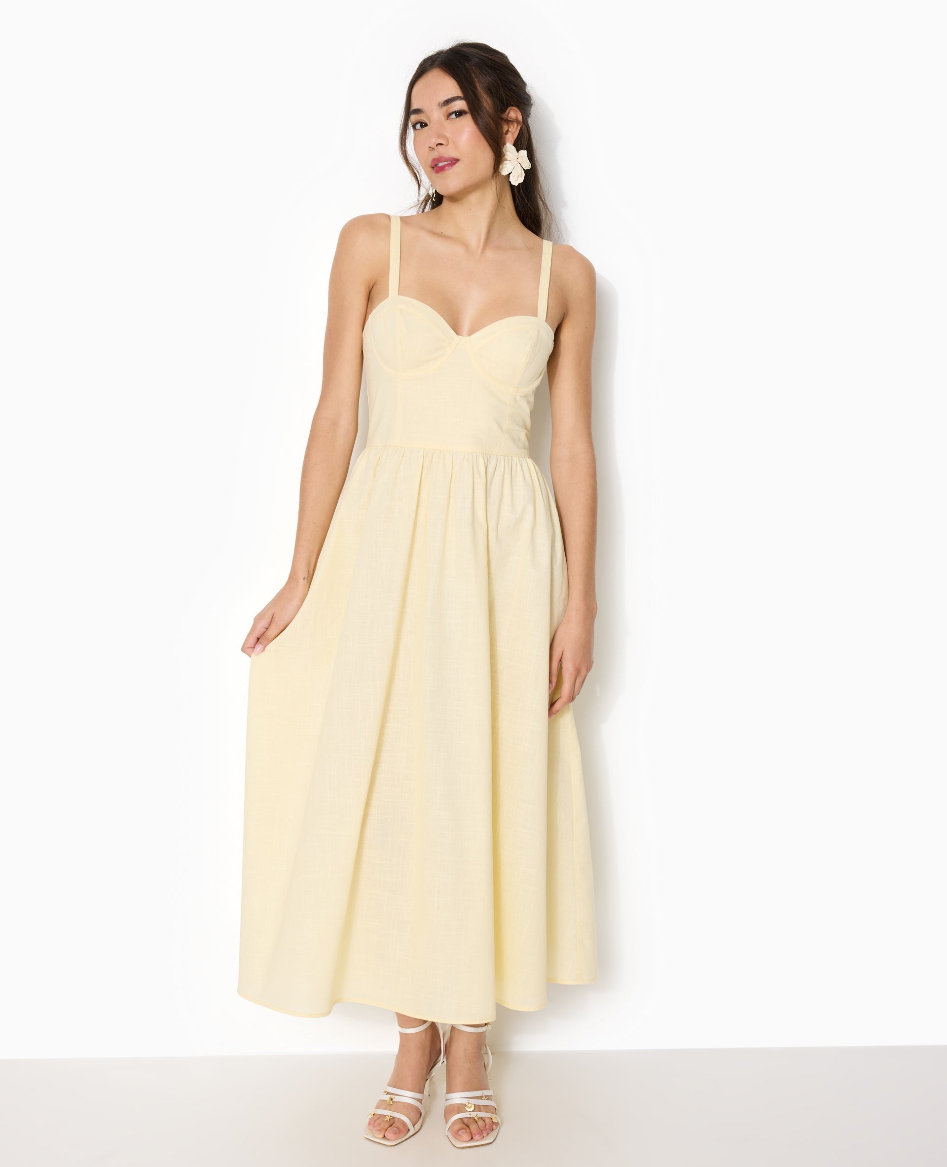 Robe longue encolure balconnet