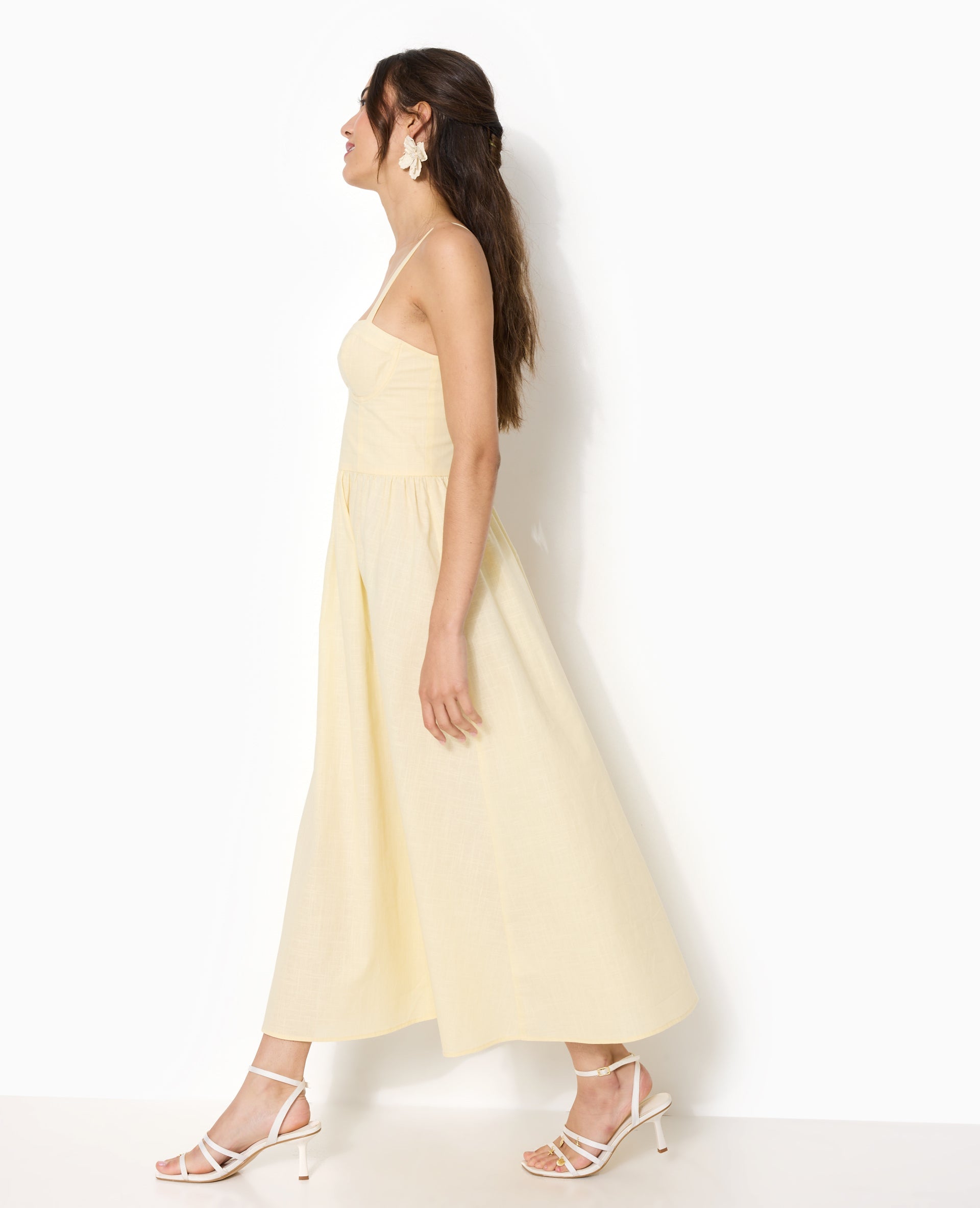 Robe longue encolure balconnet