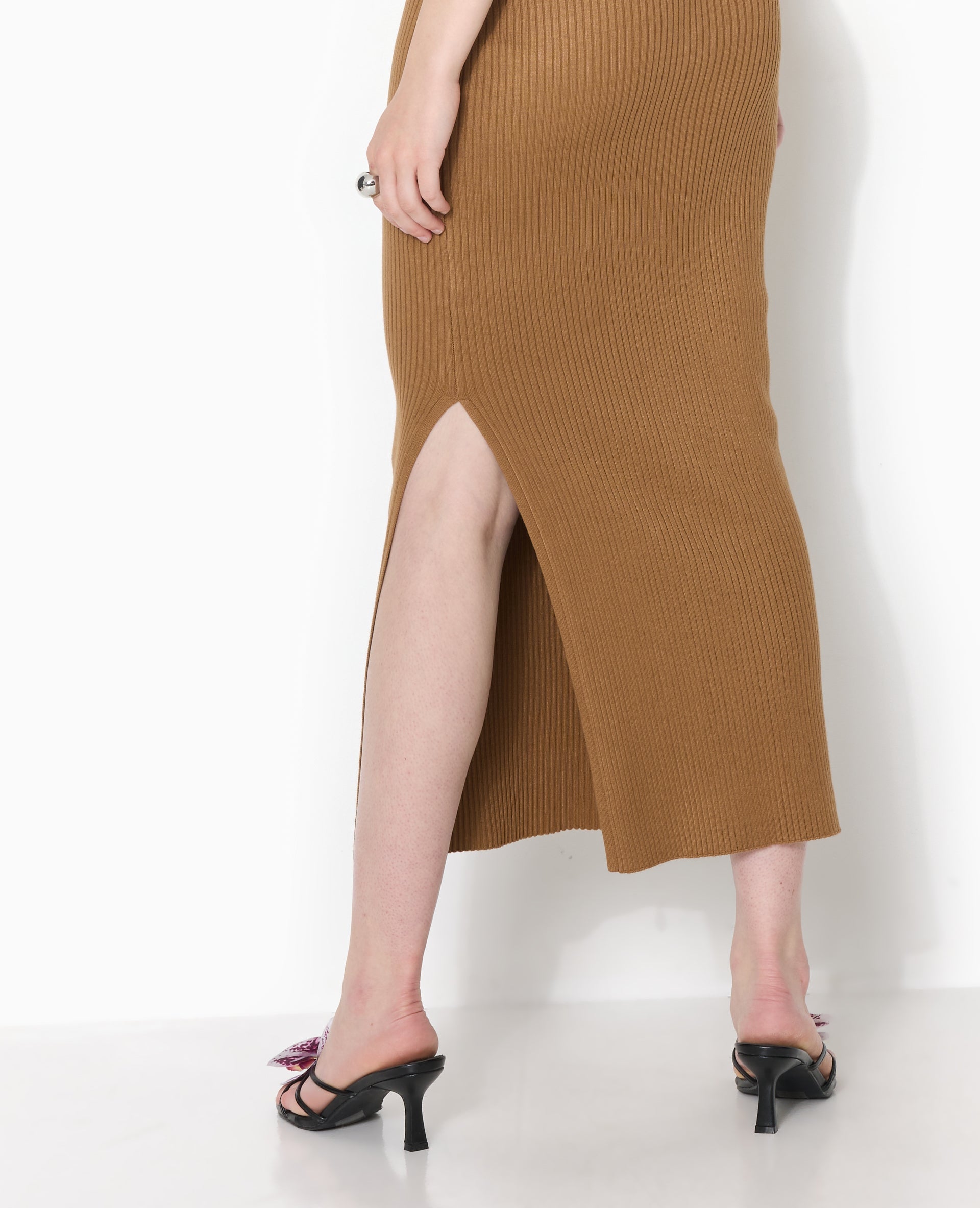 Robe longue bustier en maille côtelée