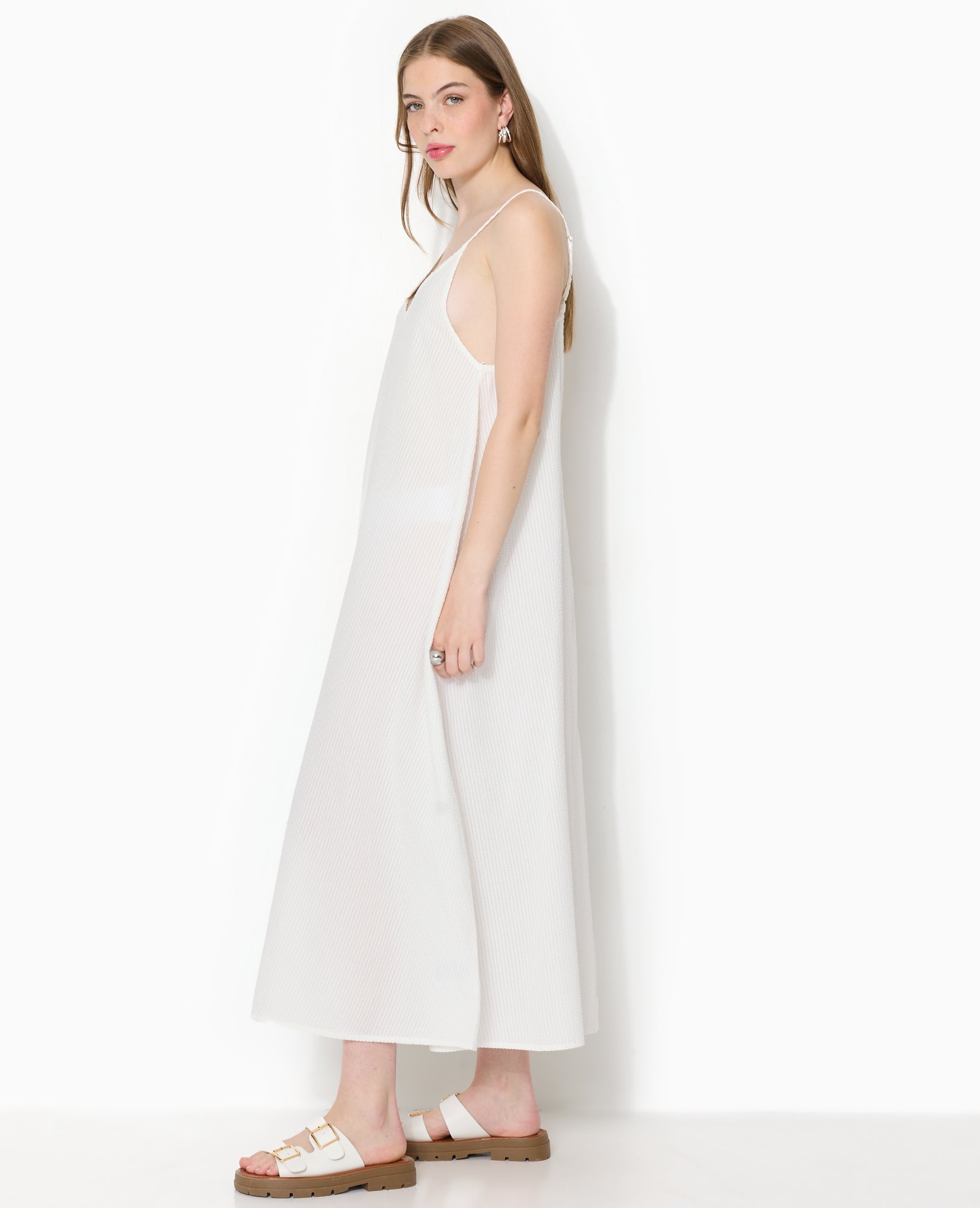 Robe longue en tissu gaufré et rayé