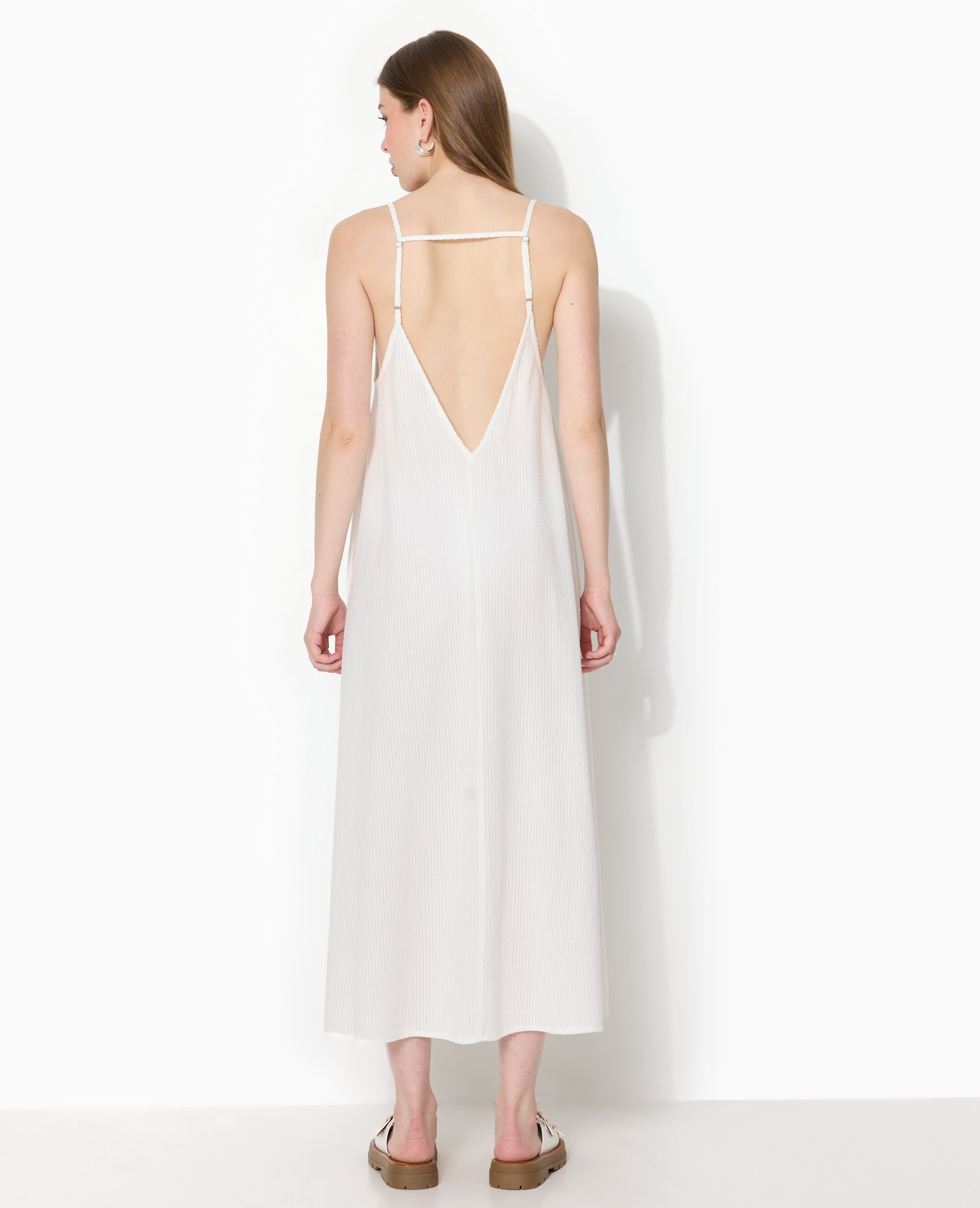 Robe longue en tissu gaufré et rayé