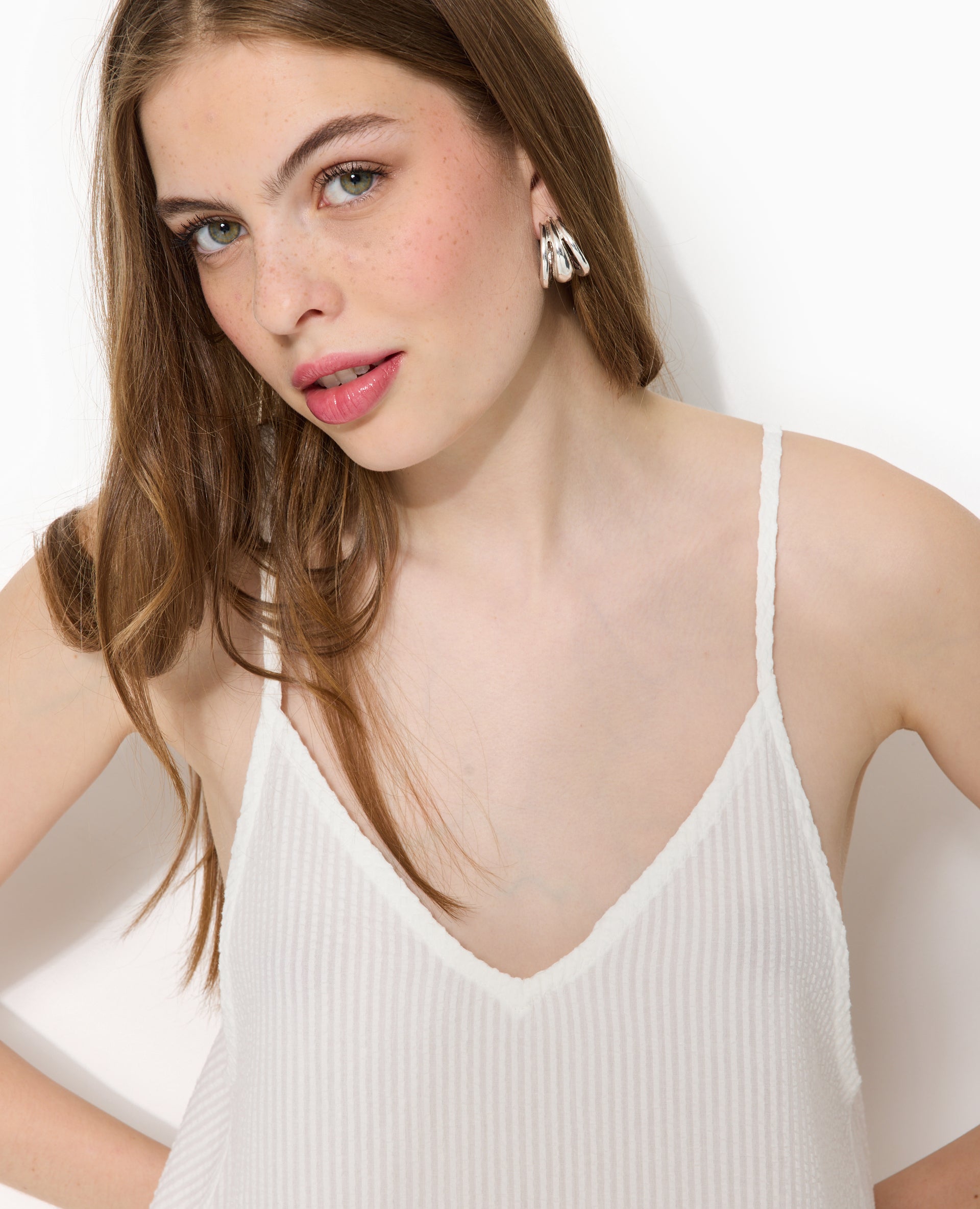 Robe longue en tissu gaufré et rayé
