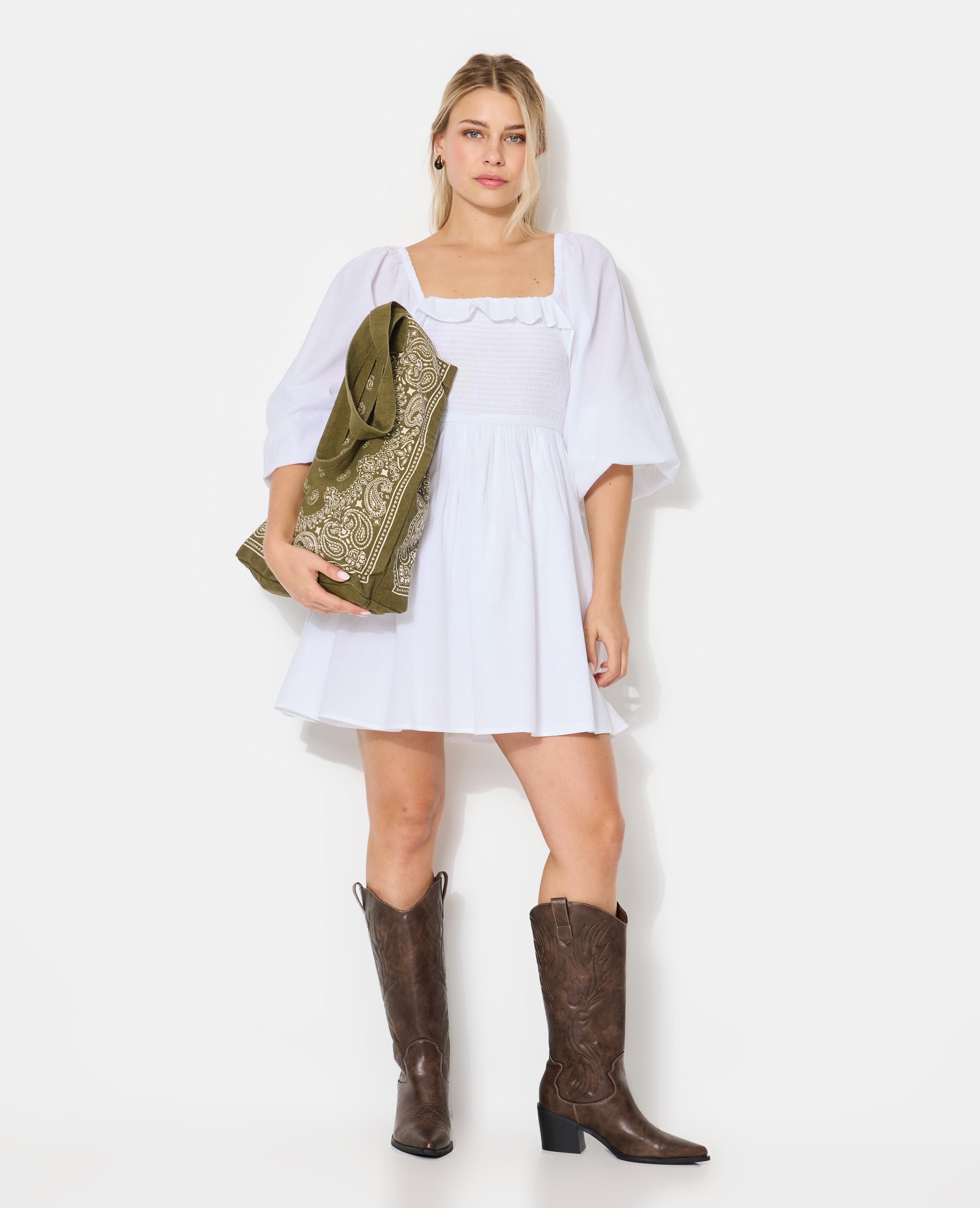 Robe courte en popeline avec manches ballons