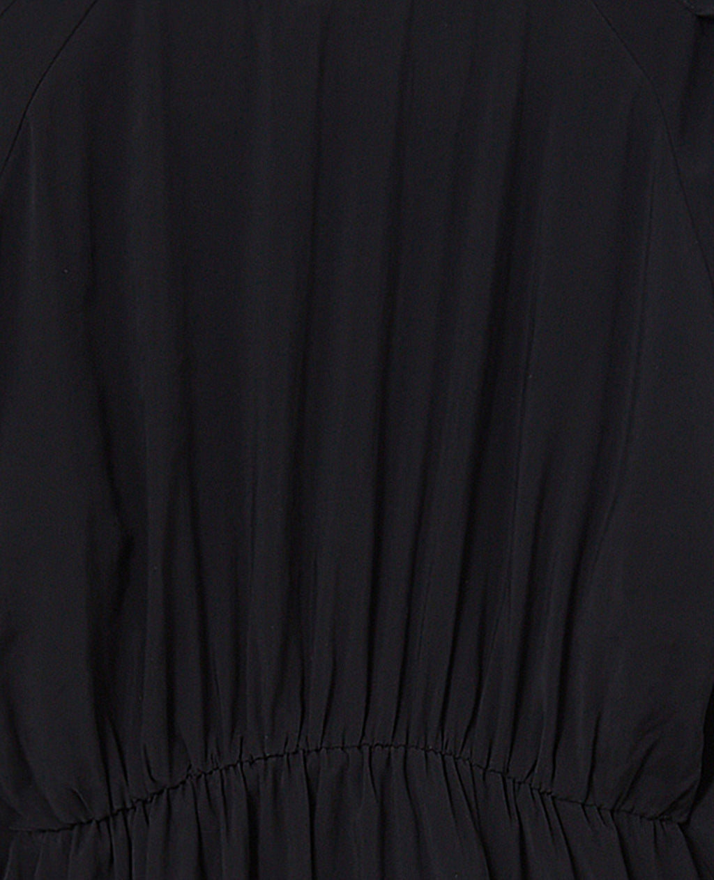 Robe courte avec taille élastiquée en tissu fluide