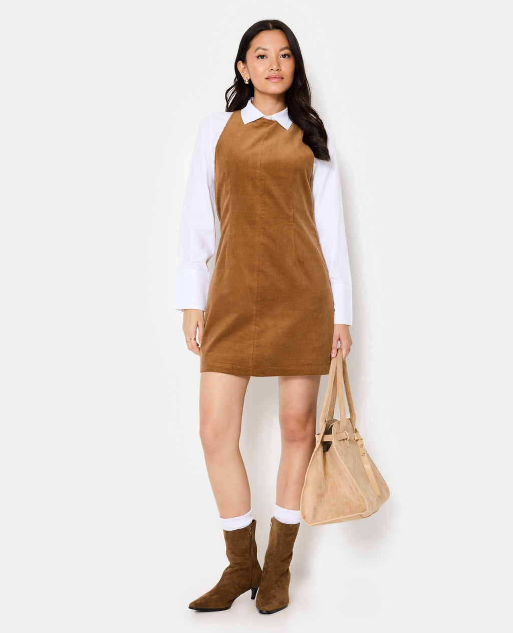 Robe courte larges emmanchures en velours côtelé