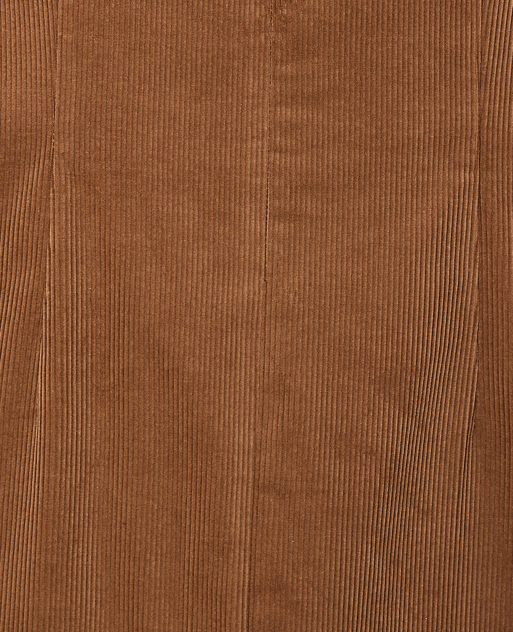 Robe courte larges emmanchures en velours côtelé