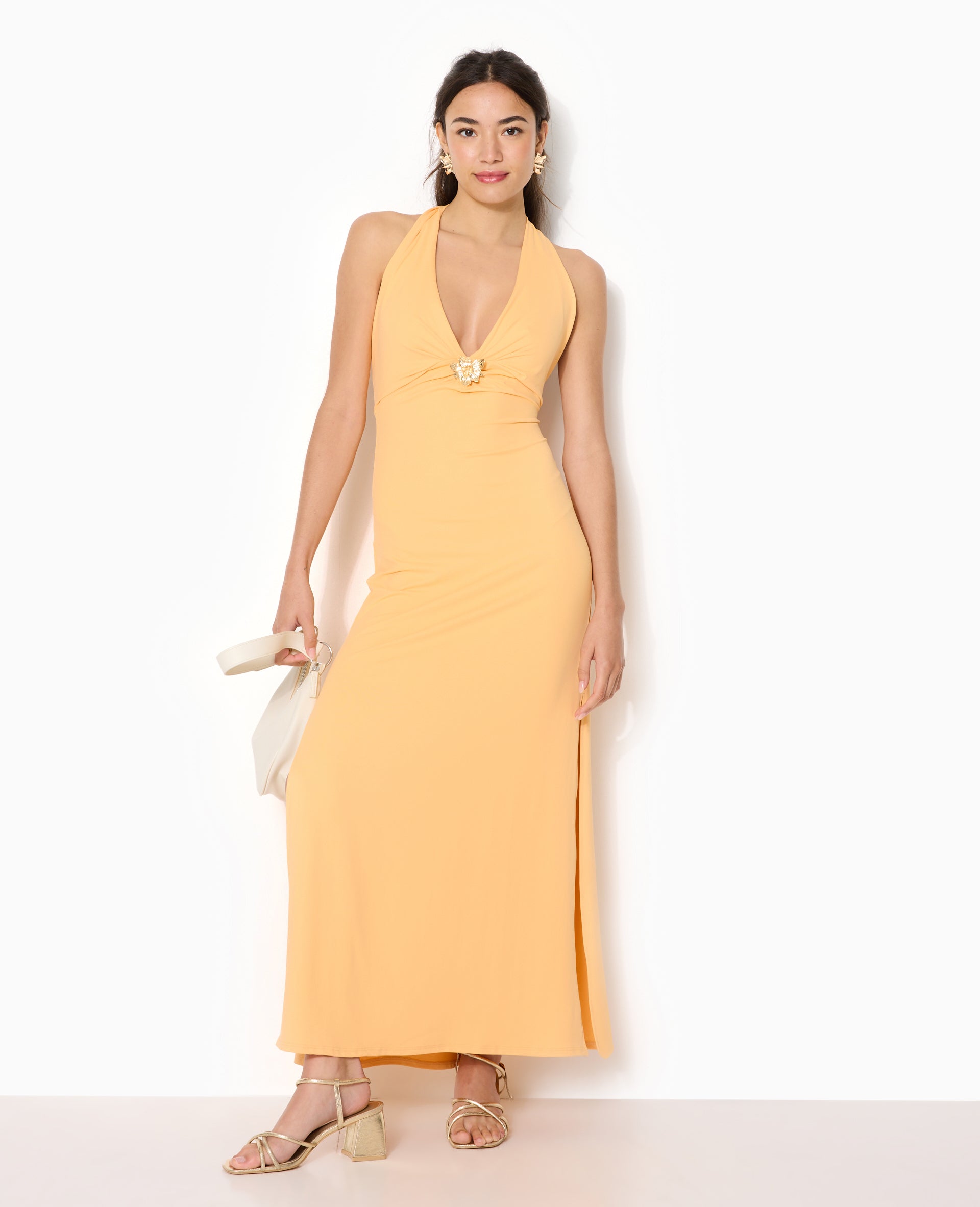 Robe longue dos-nu avec déco bijou fleur