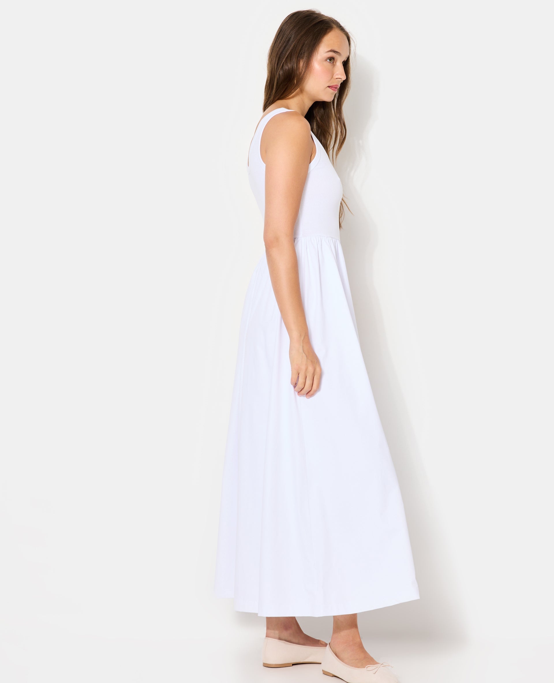 Robe longue haut débardeur et bas évasé