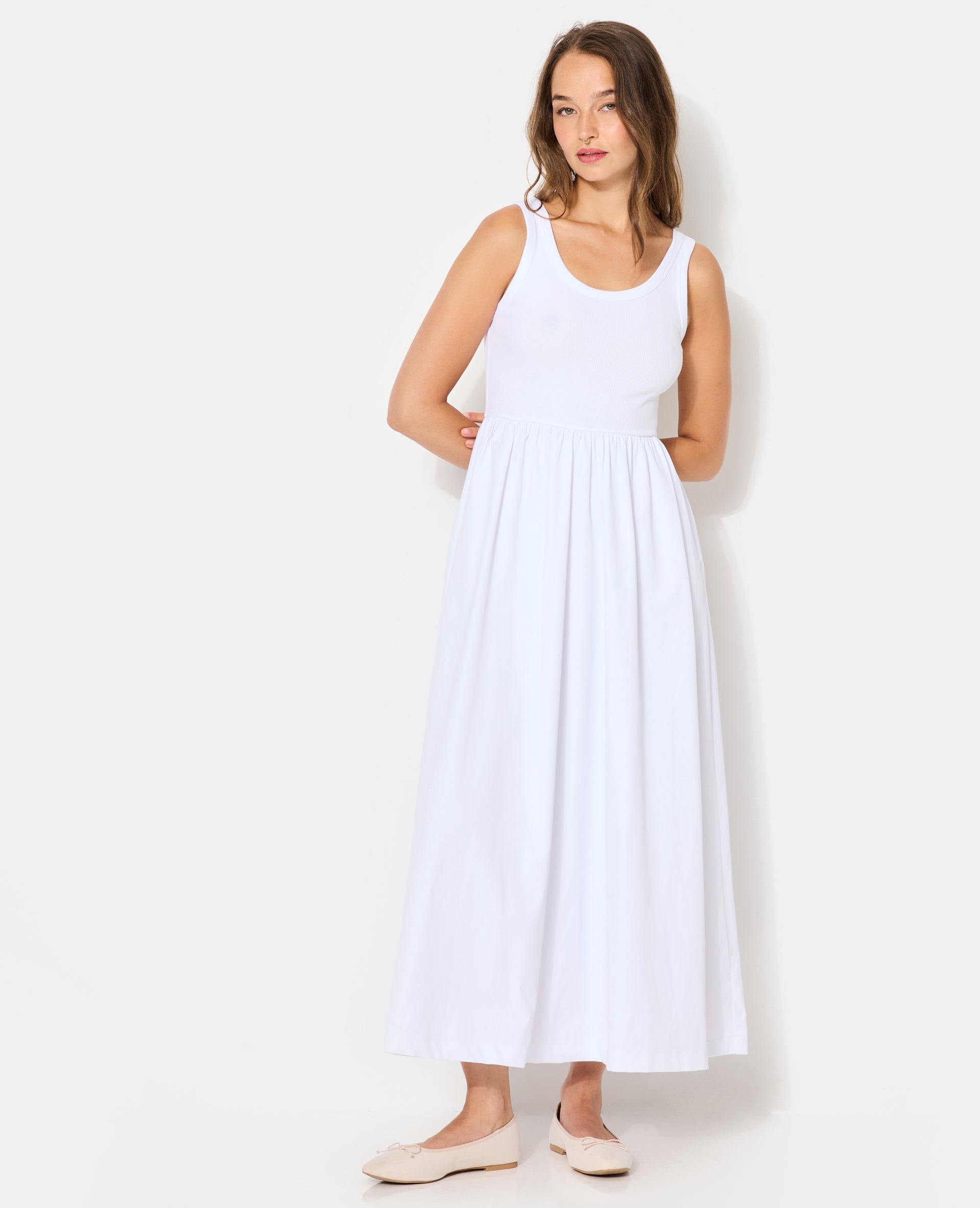 Robe longue haut débardeur et bas évasé