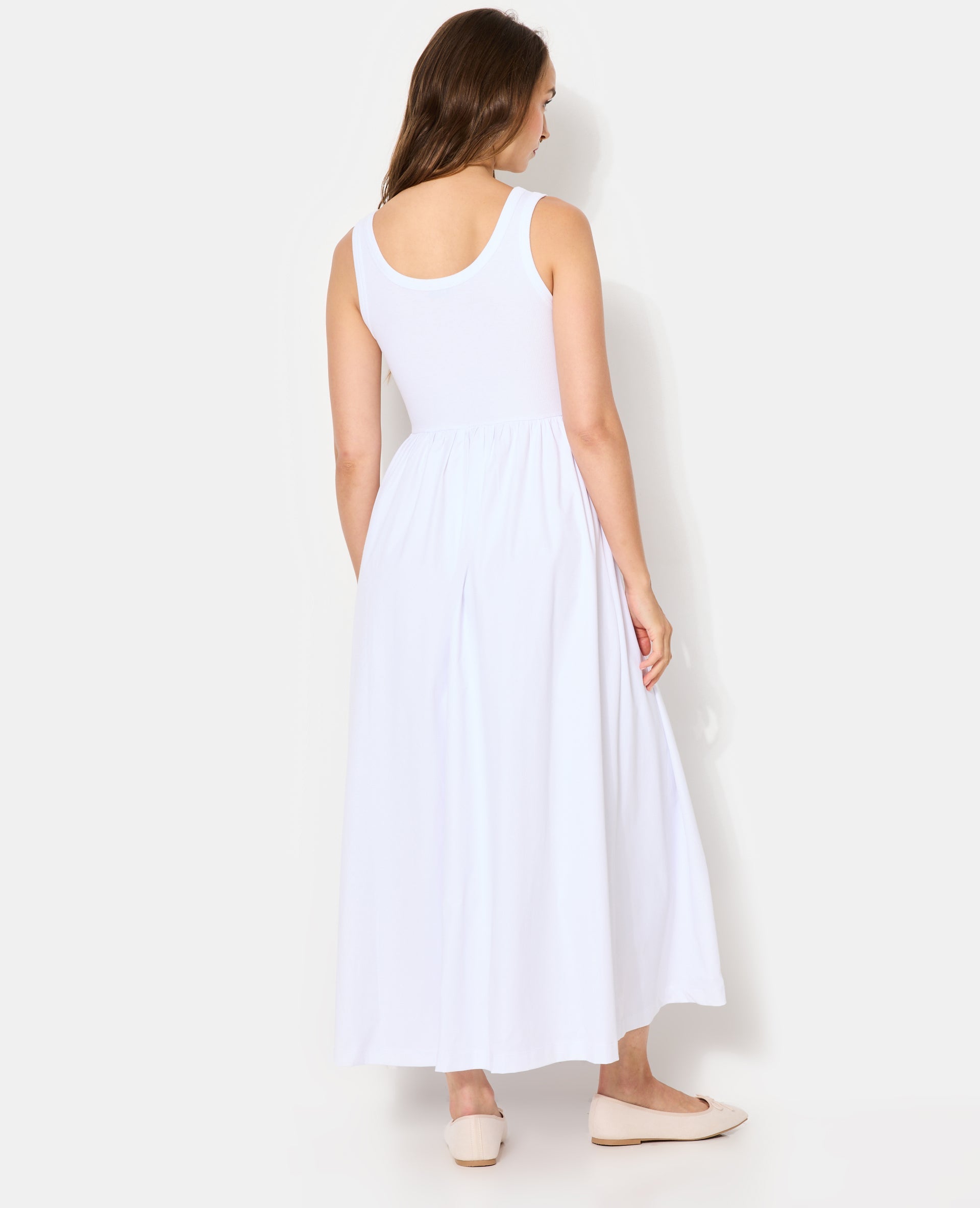 Robe longue haut débardeur et bas évasé