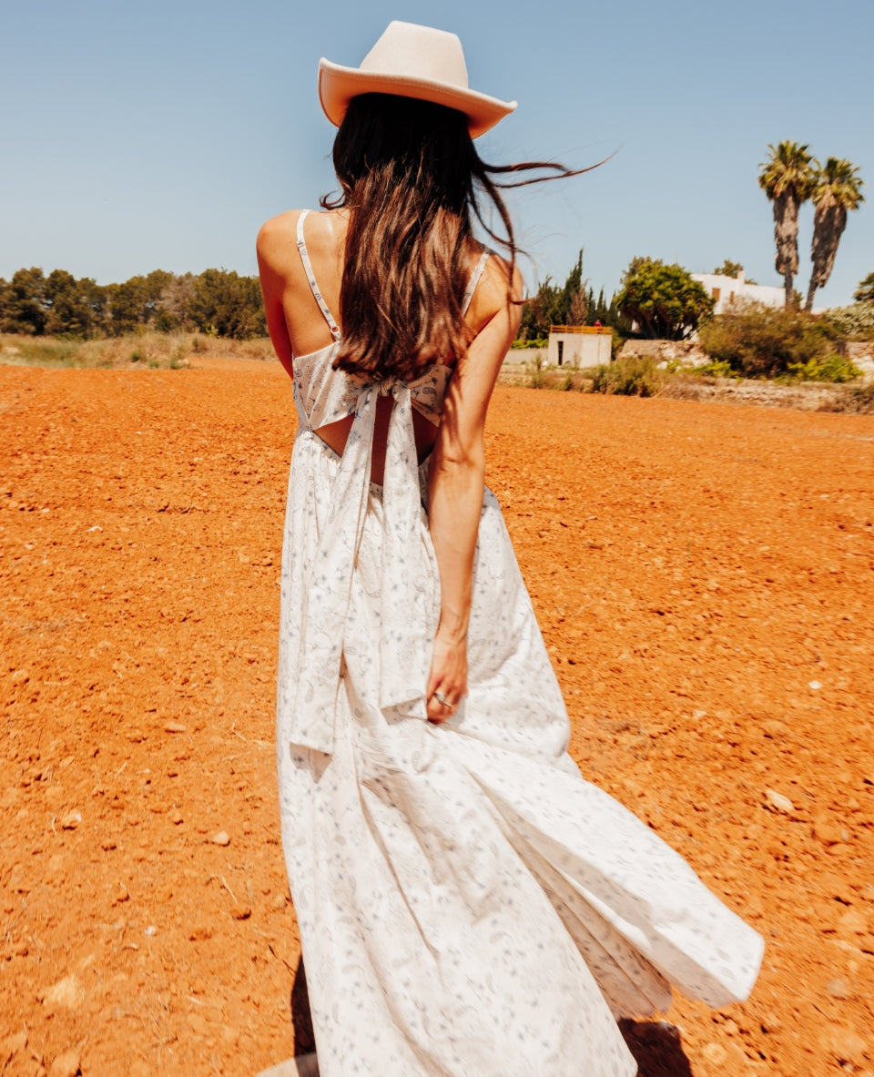 Robe longue à bretelles motif cachemire