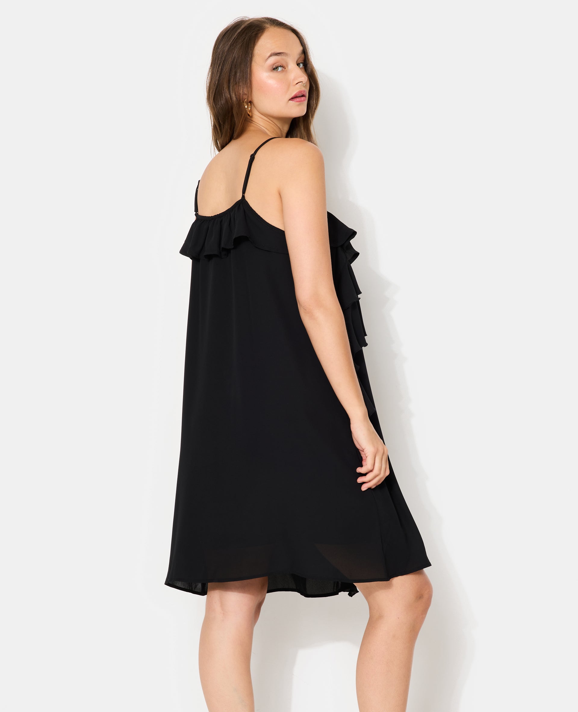 Robe courte en voile avec volants et fleur