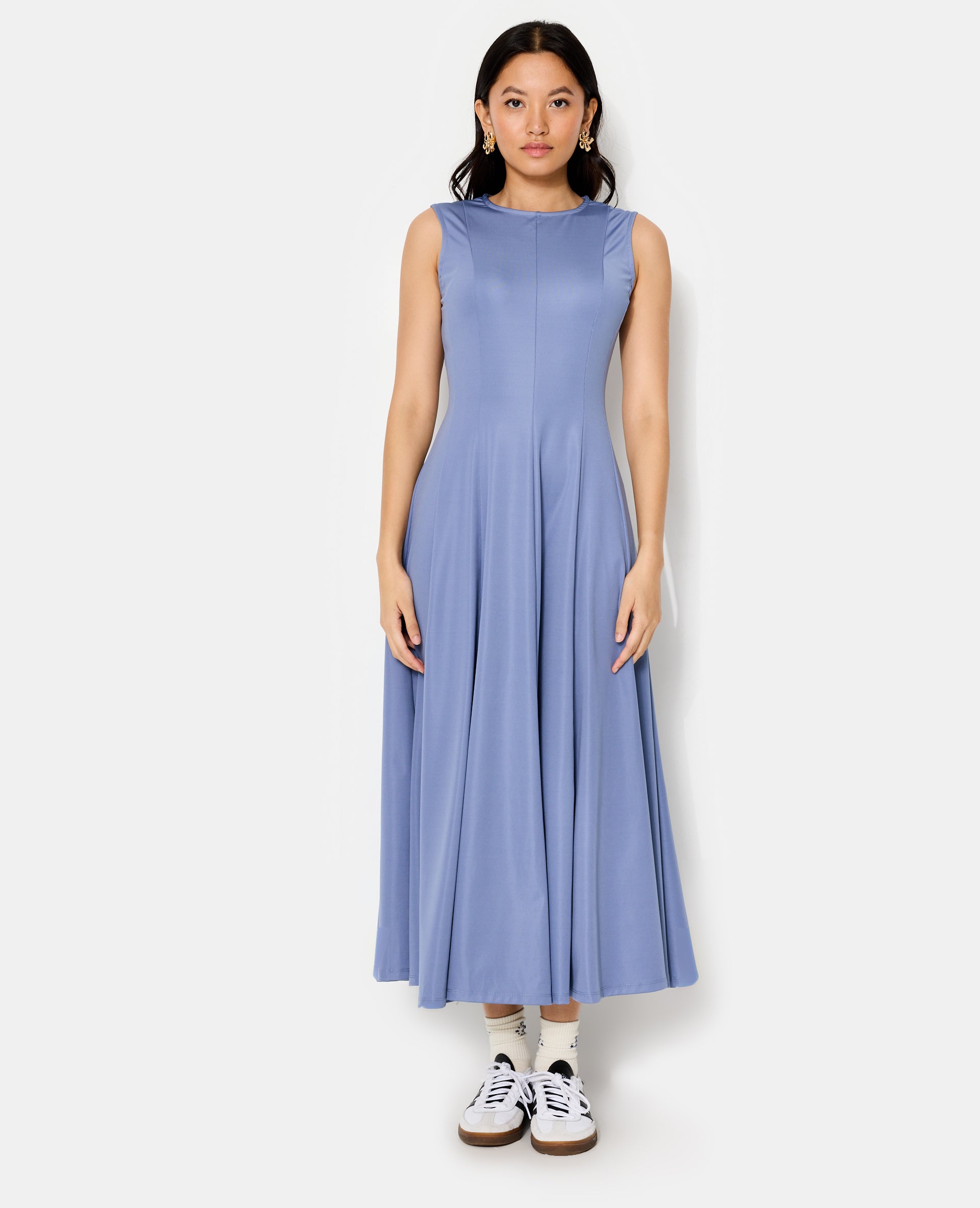 Robe longue sans manches en maille stretch