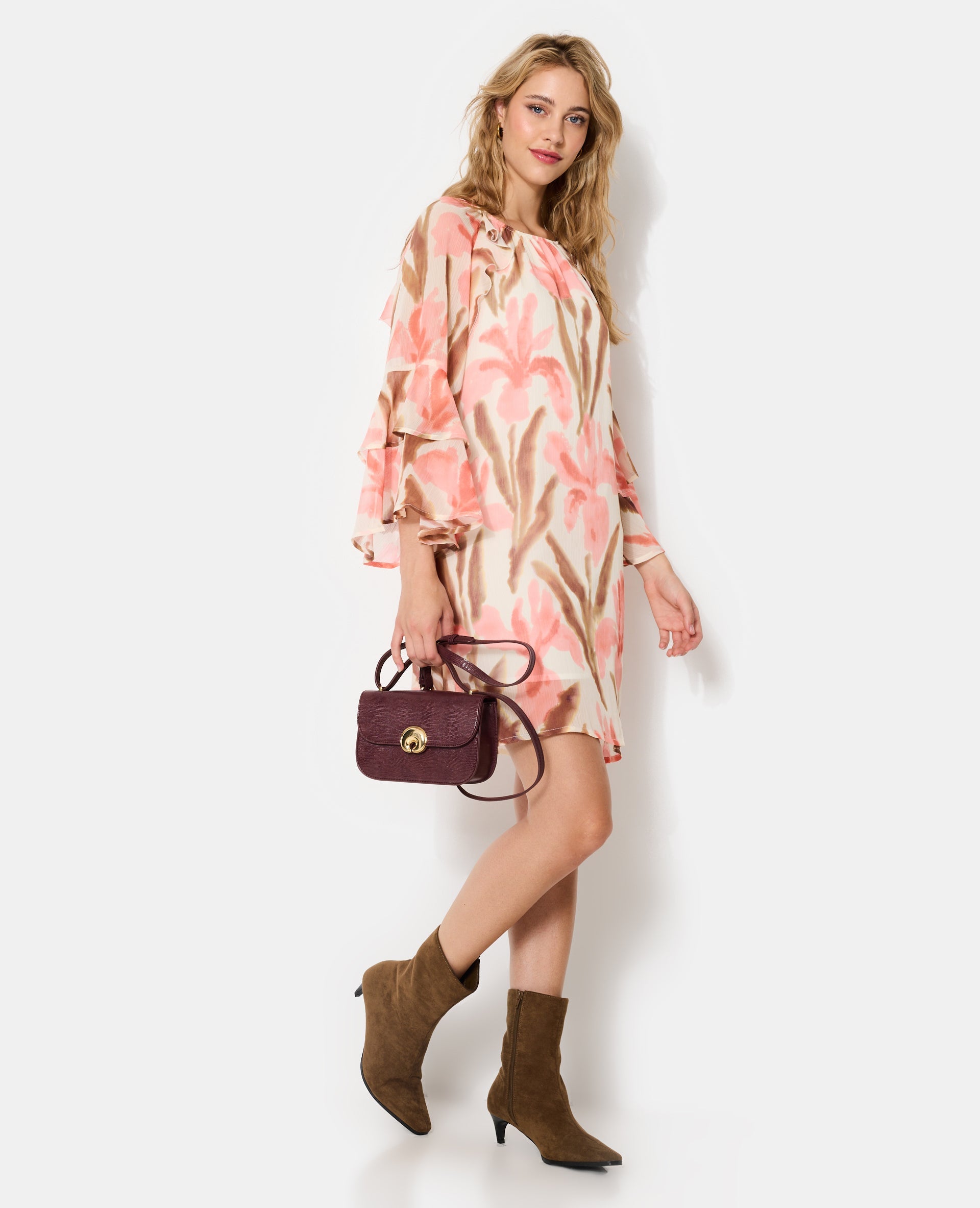 Robe courte en voile avec volants et motifs fleurs