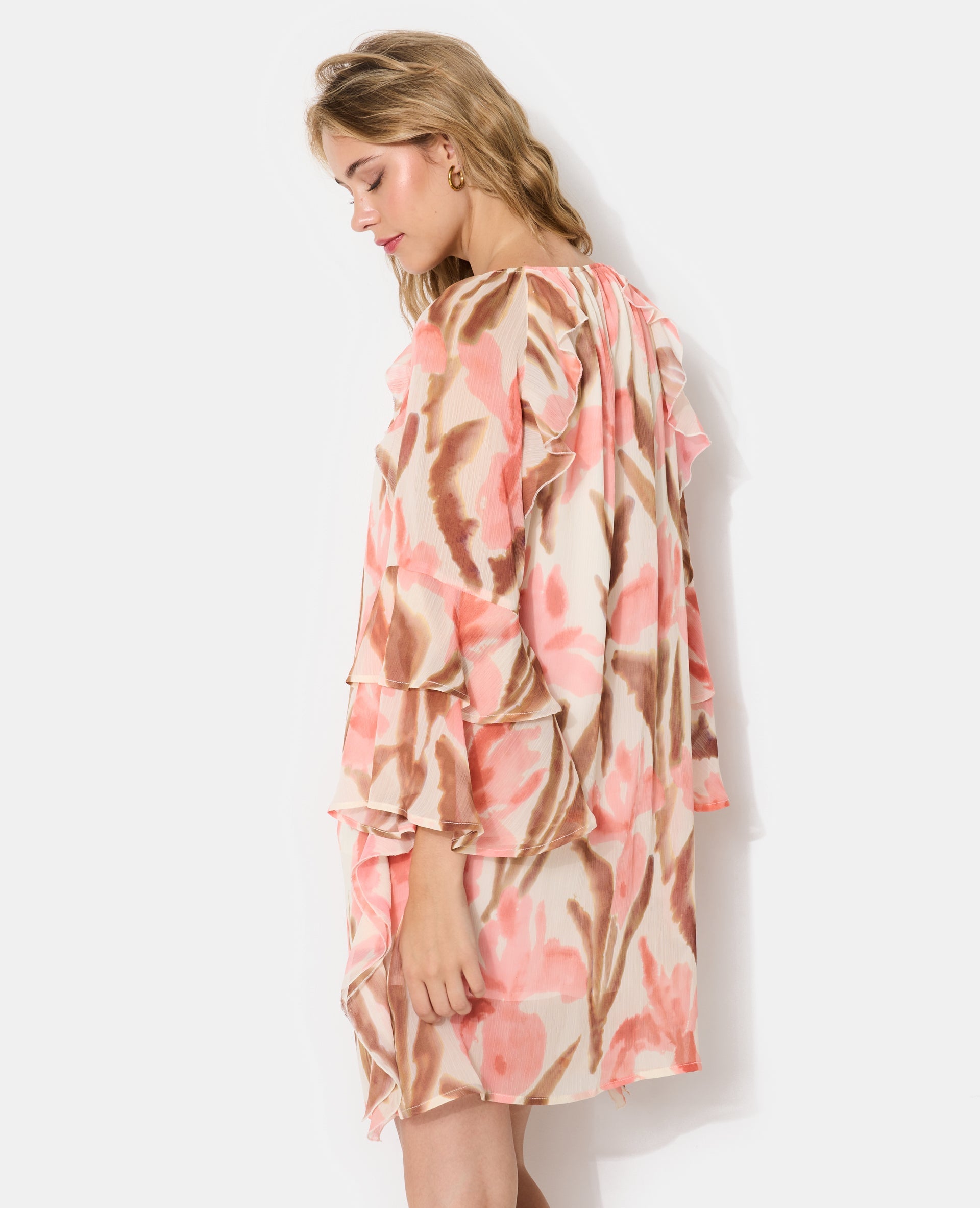 Robe courte en voile avec volants et motifs fleurs