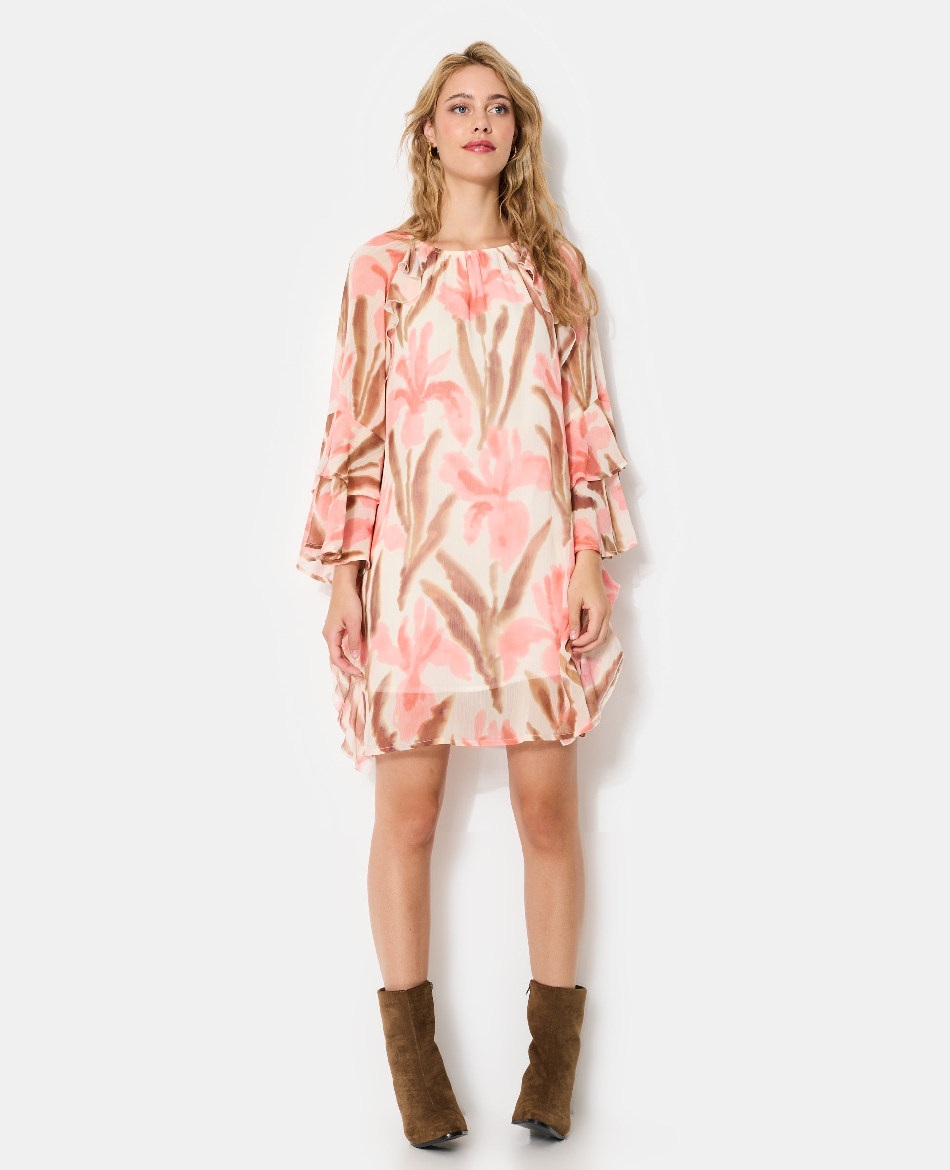 Robe courte en voile avec volants et motifs fleurs
