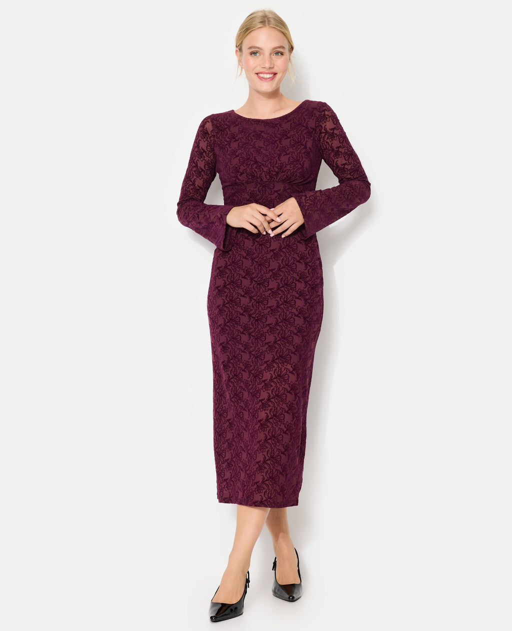 Robe longue en résille avec motifs fleurs en velours