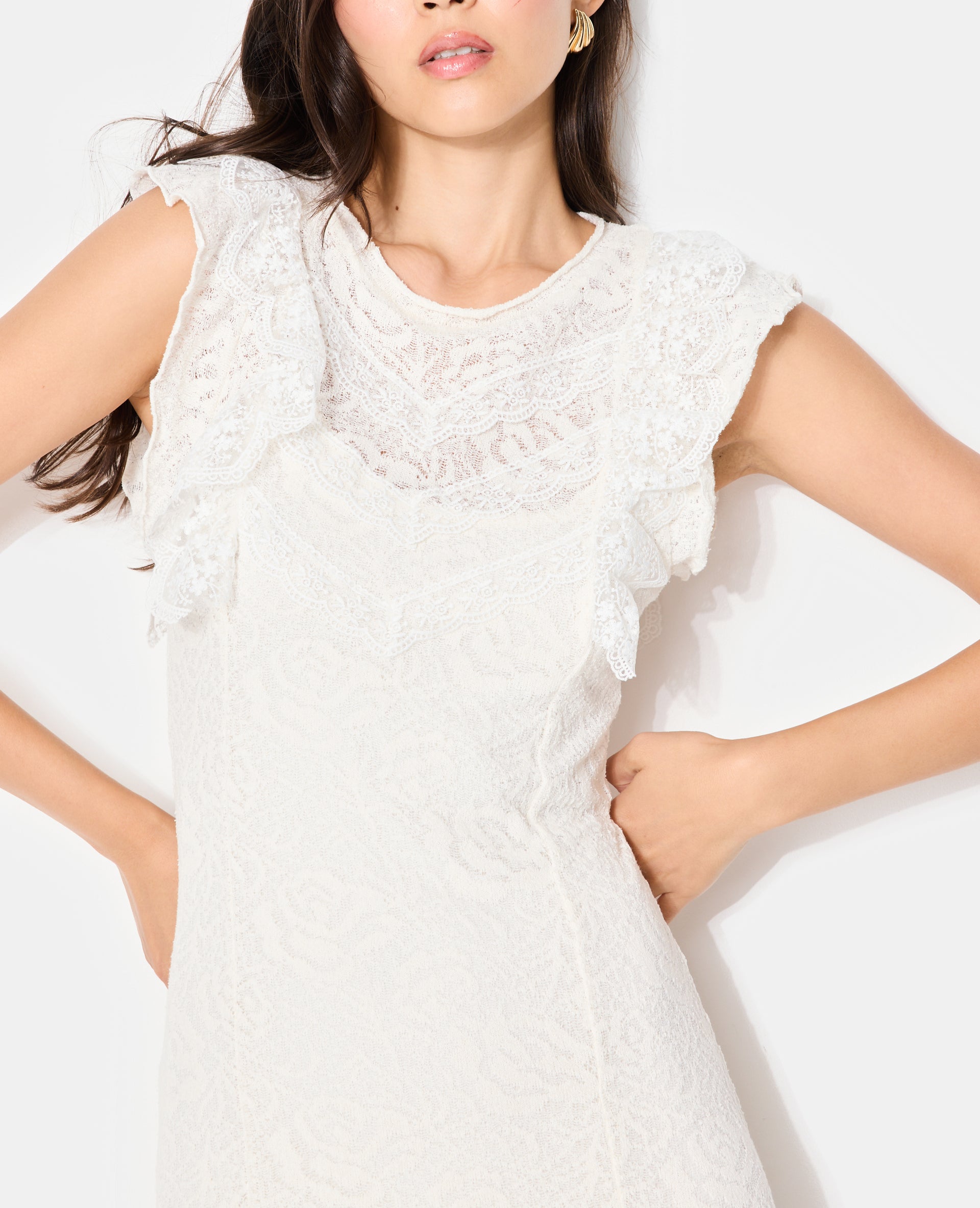 Robe longue en maille ajourée avec dentelle
