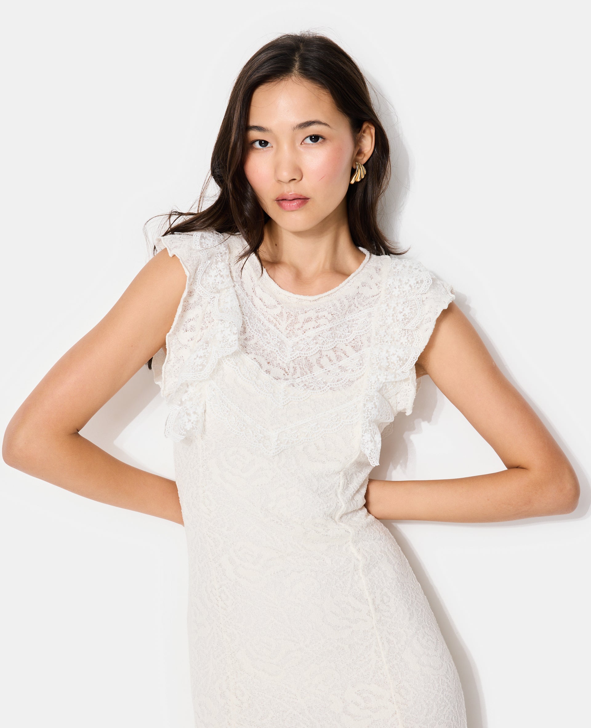Robe longue en maille ajourée avec dentelle