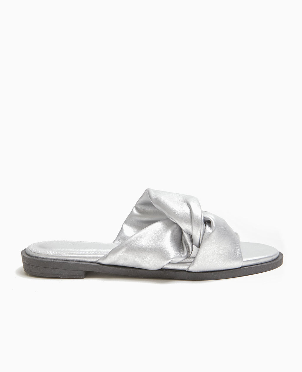 Mules plates avec brides entremêlées