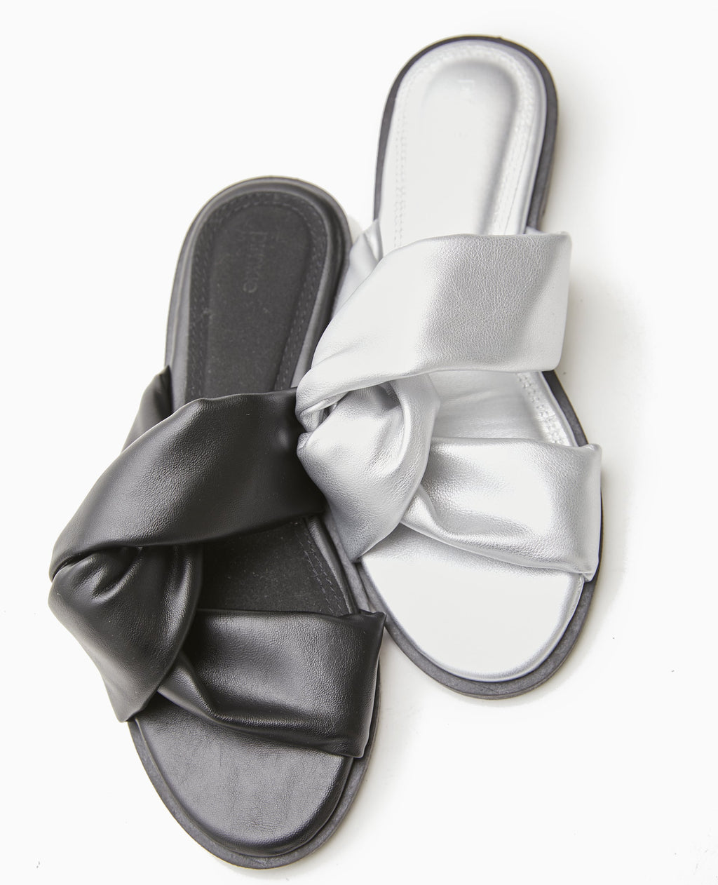 Mules plates avec brides entremêlées