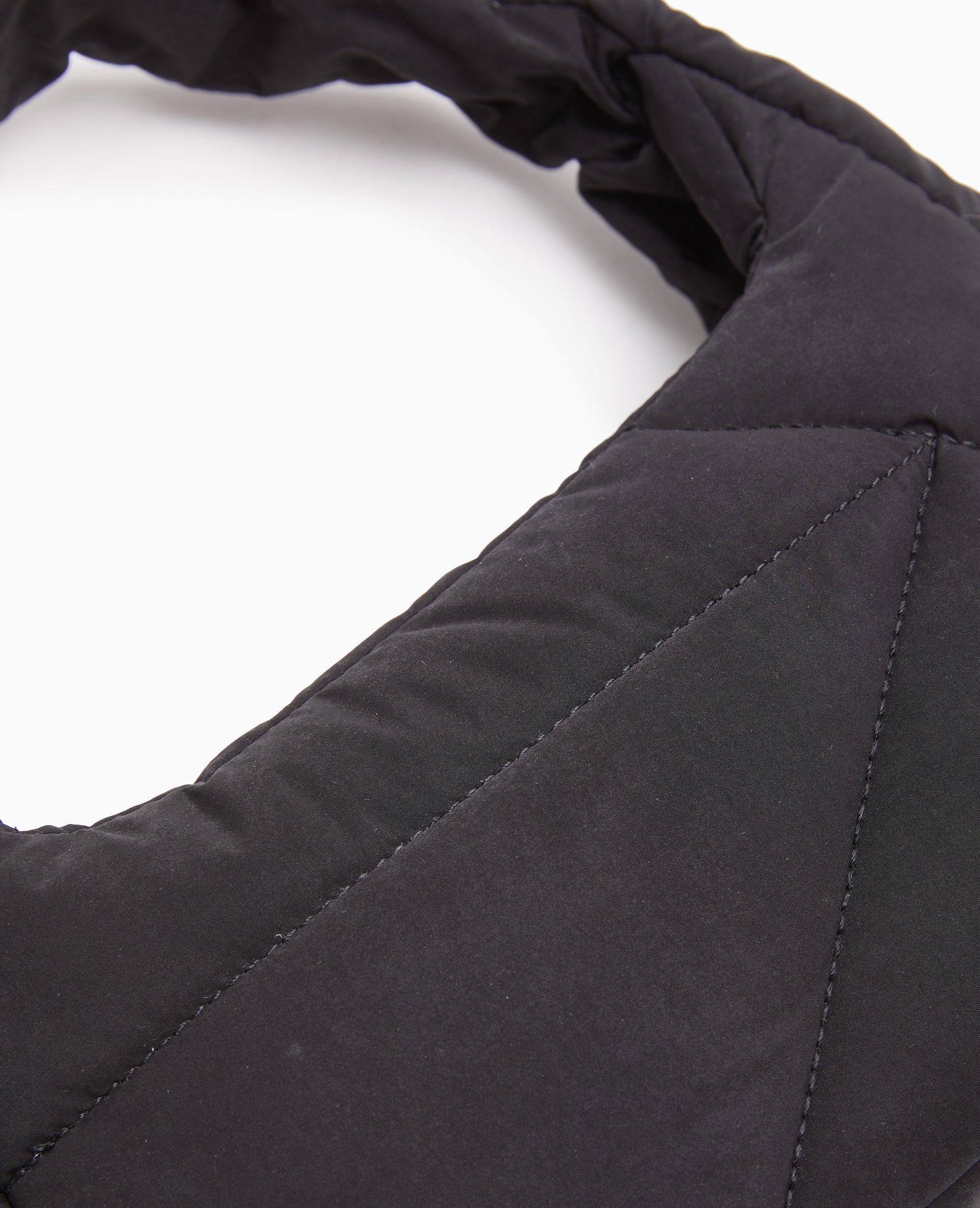 Sac effet matelassé porté épaule