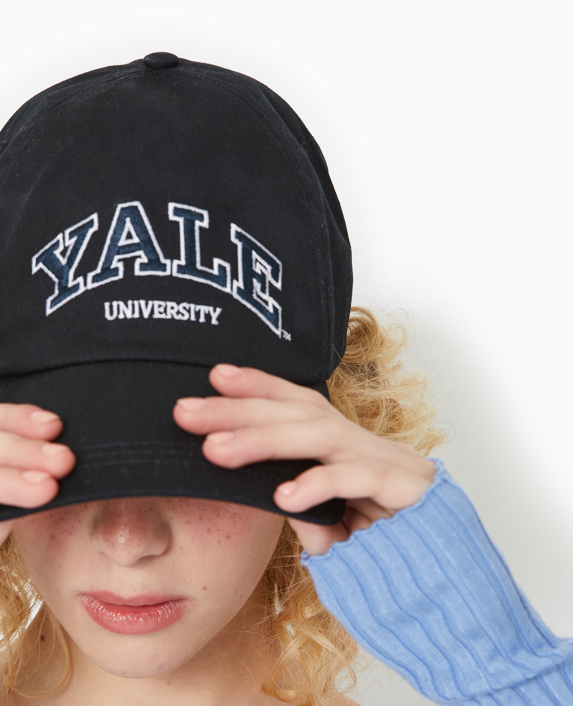 Casquette avec broderie YALE