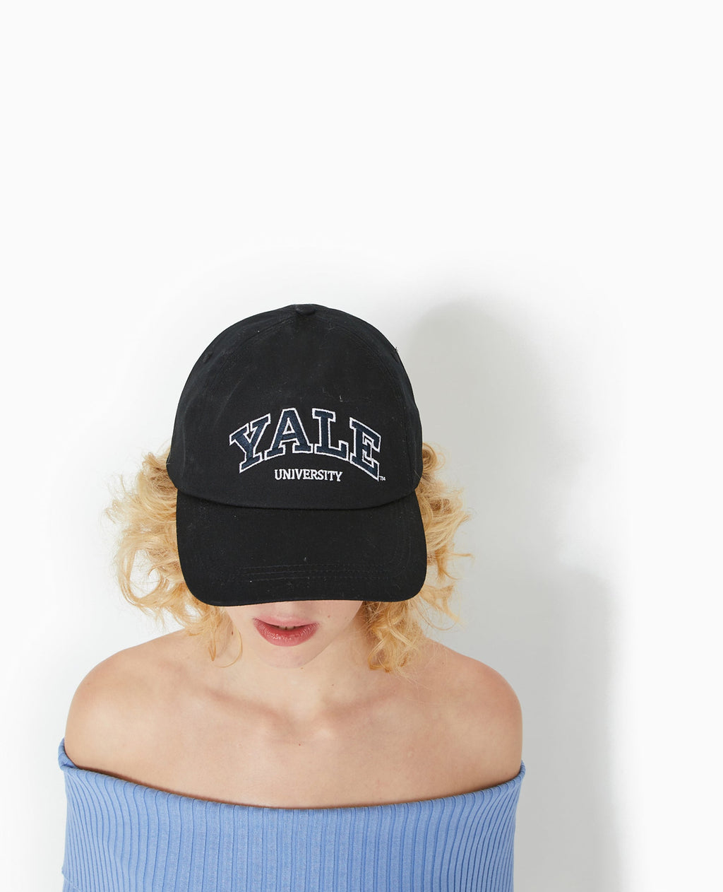 Casquette avec broderie YALE