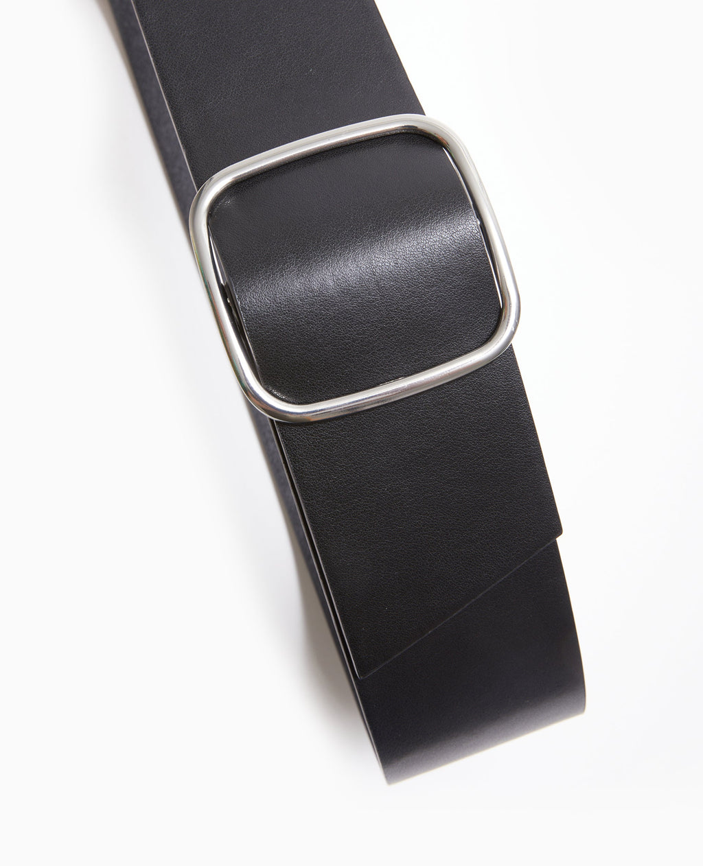 Ceinture large avec boucle carrée