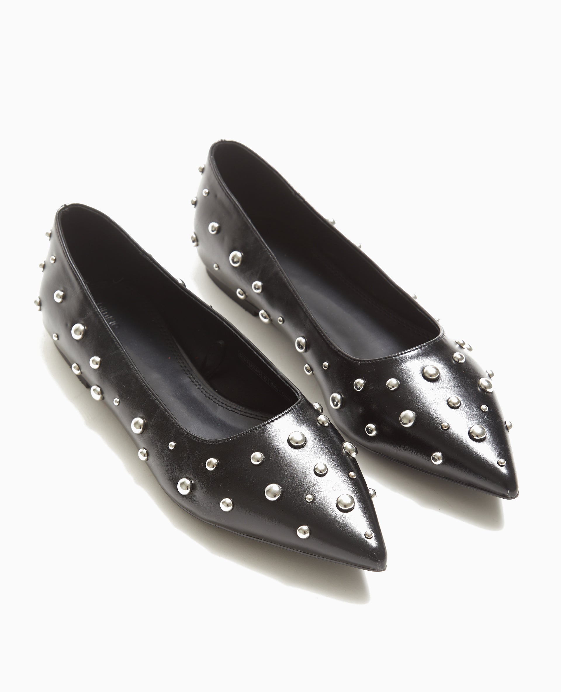 Ballerines pointues avec clous