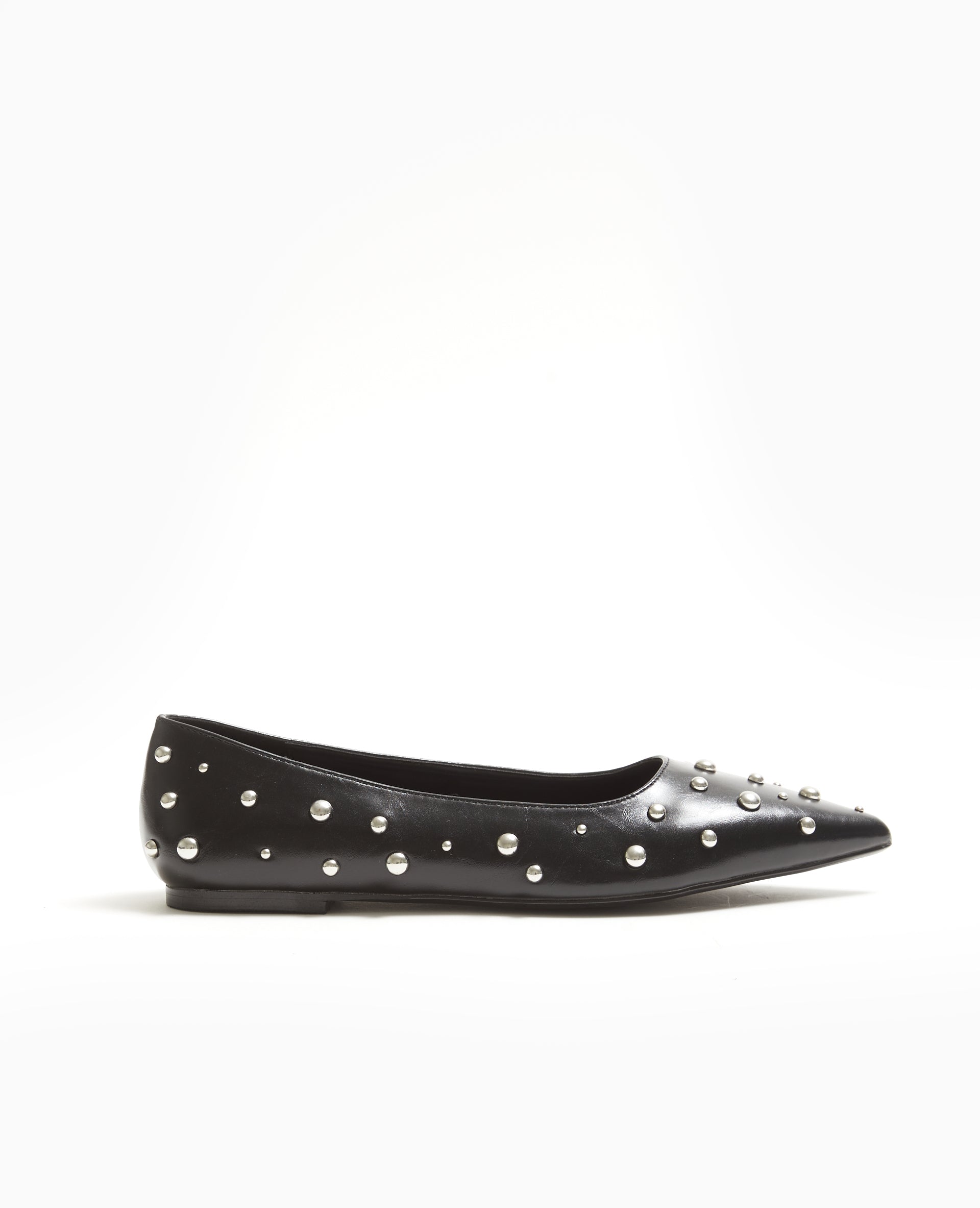 Ballerines pointues avec clous