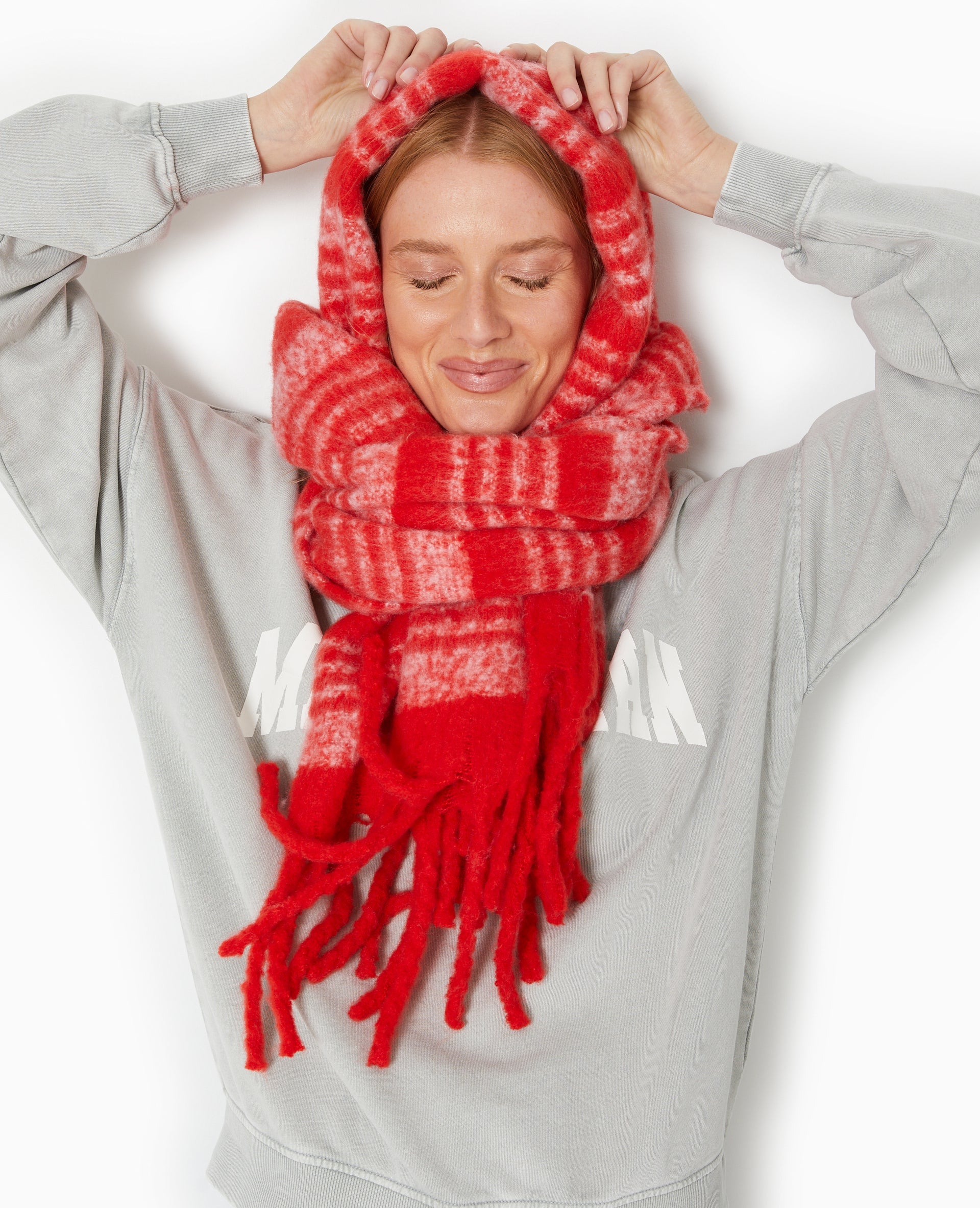 Echarpe en maille extra douce avec franges
