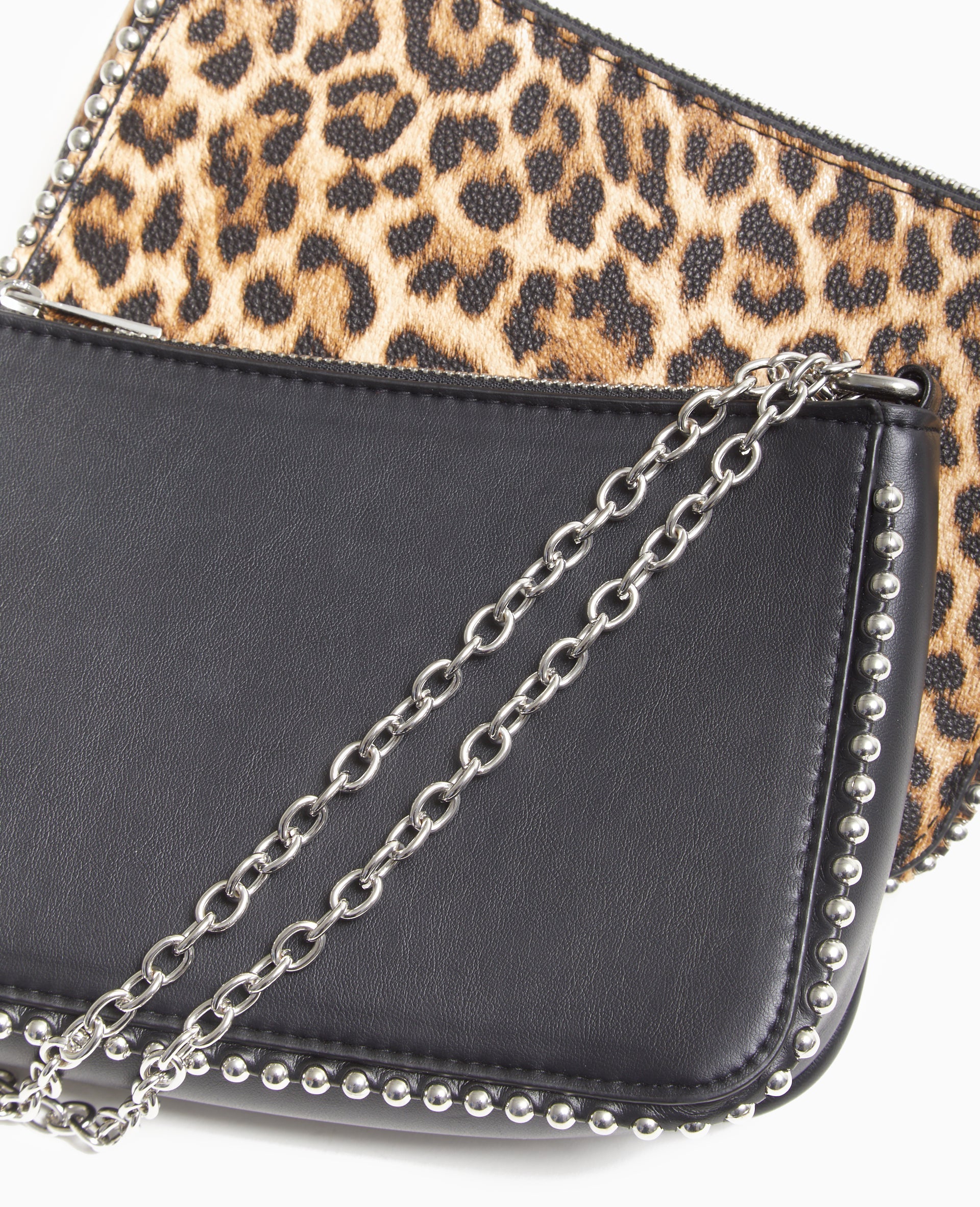 Sac pochette avec chaînette et clous