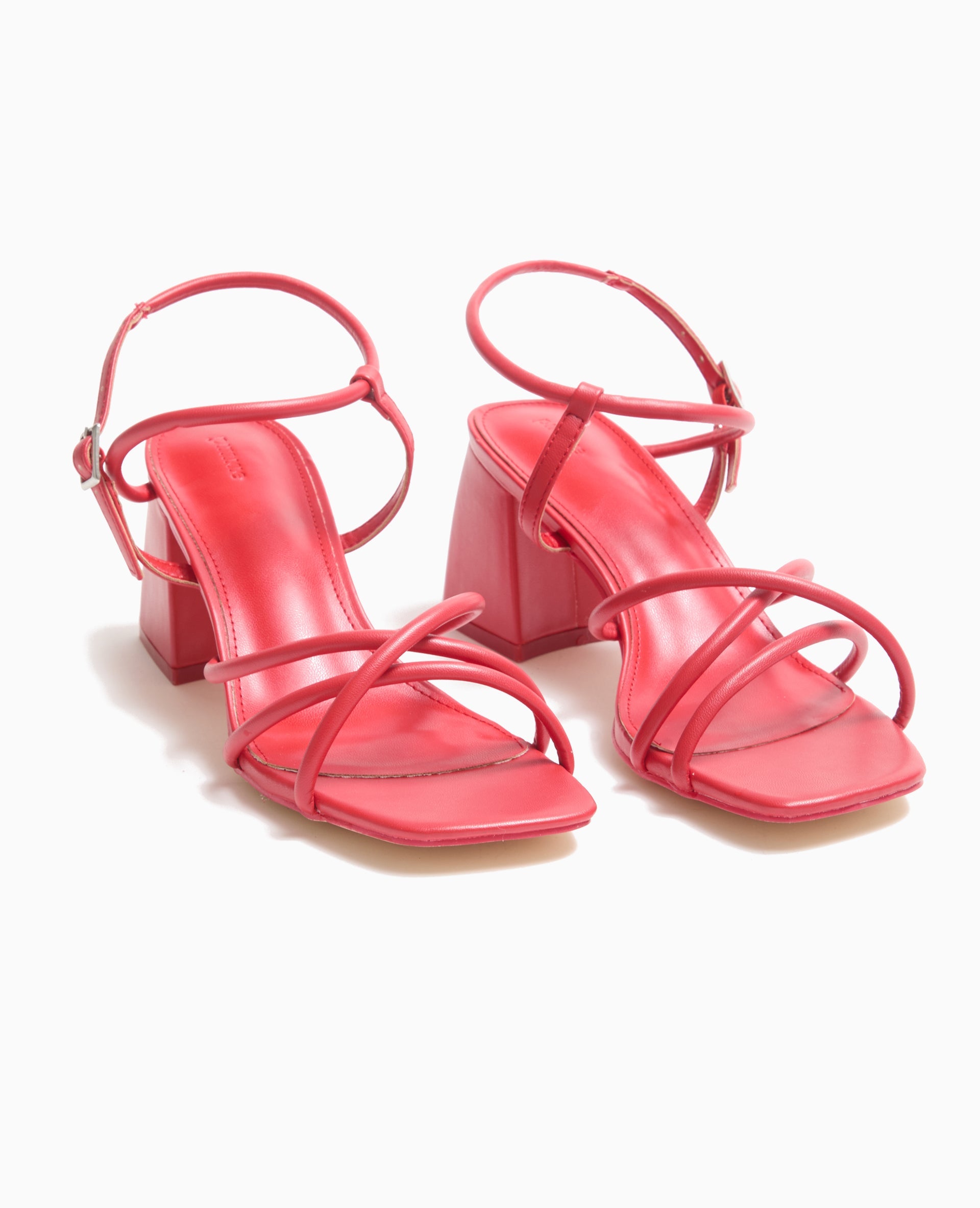 Sandales à talons avec brides