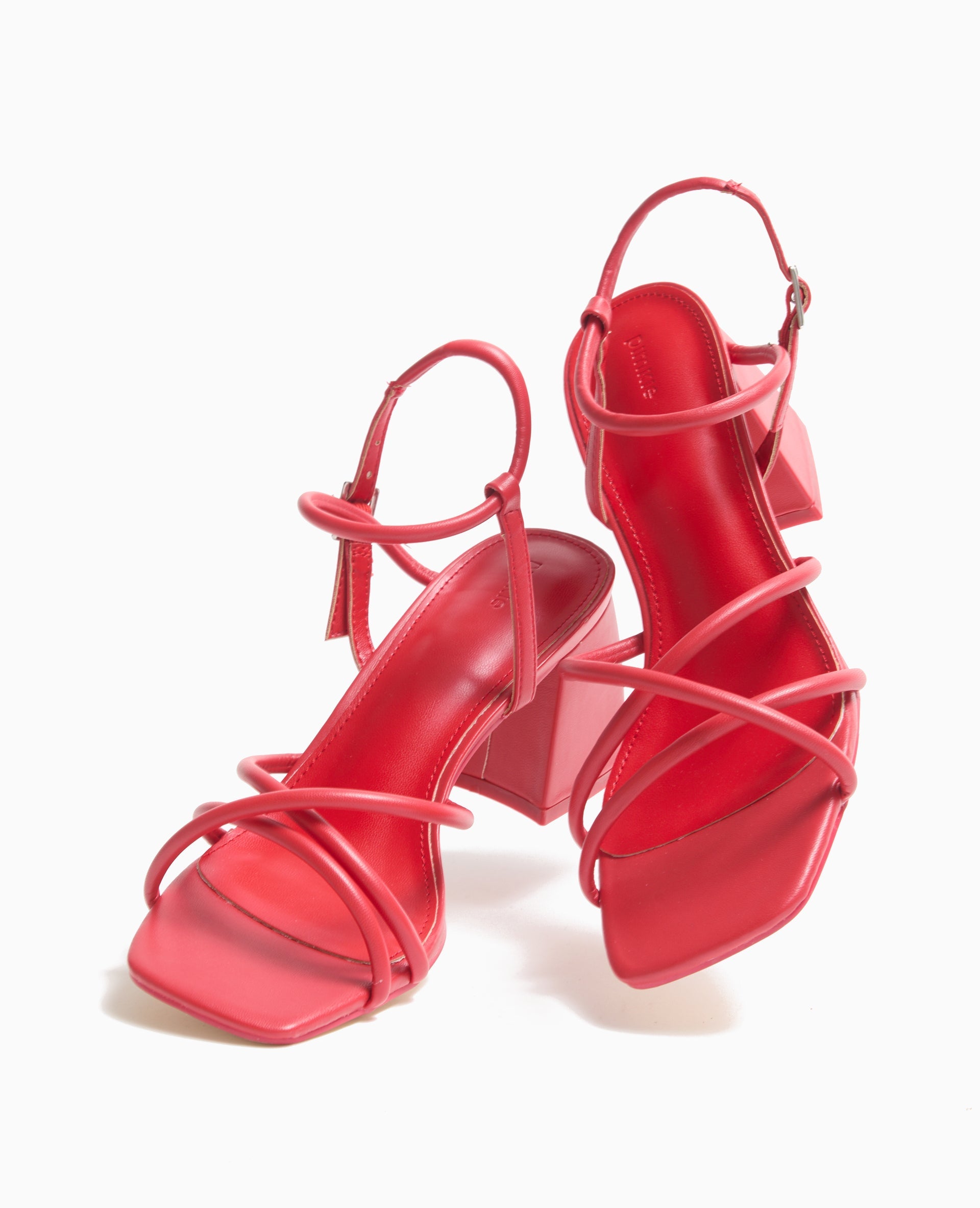Sandales à talons avec brides