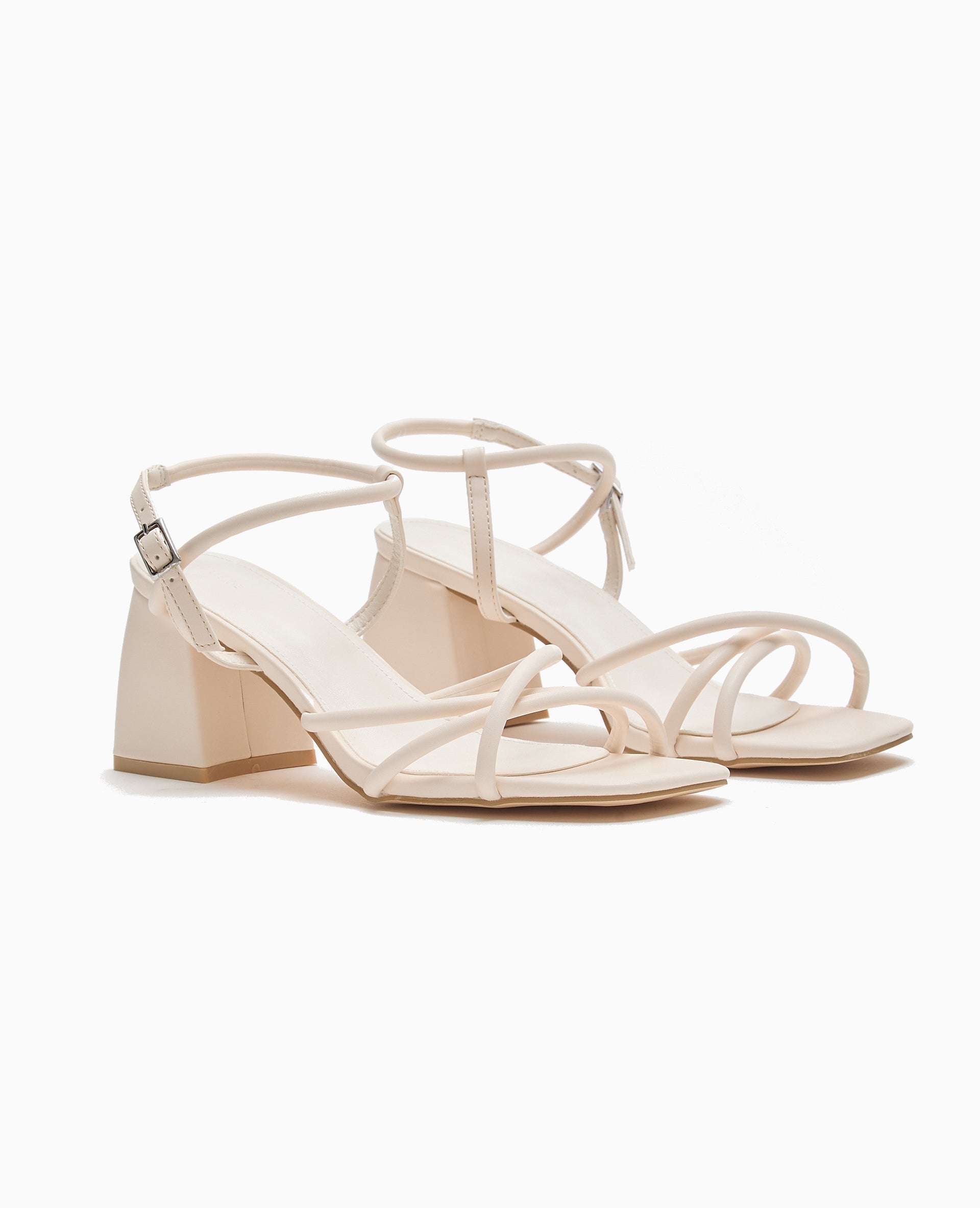 Sandales à talons avec brides