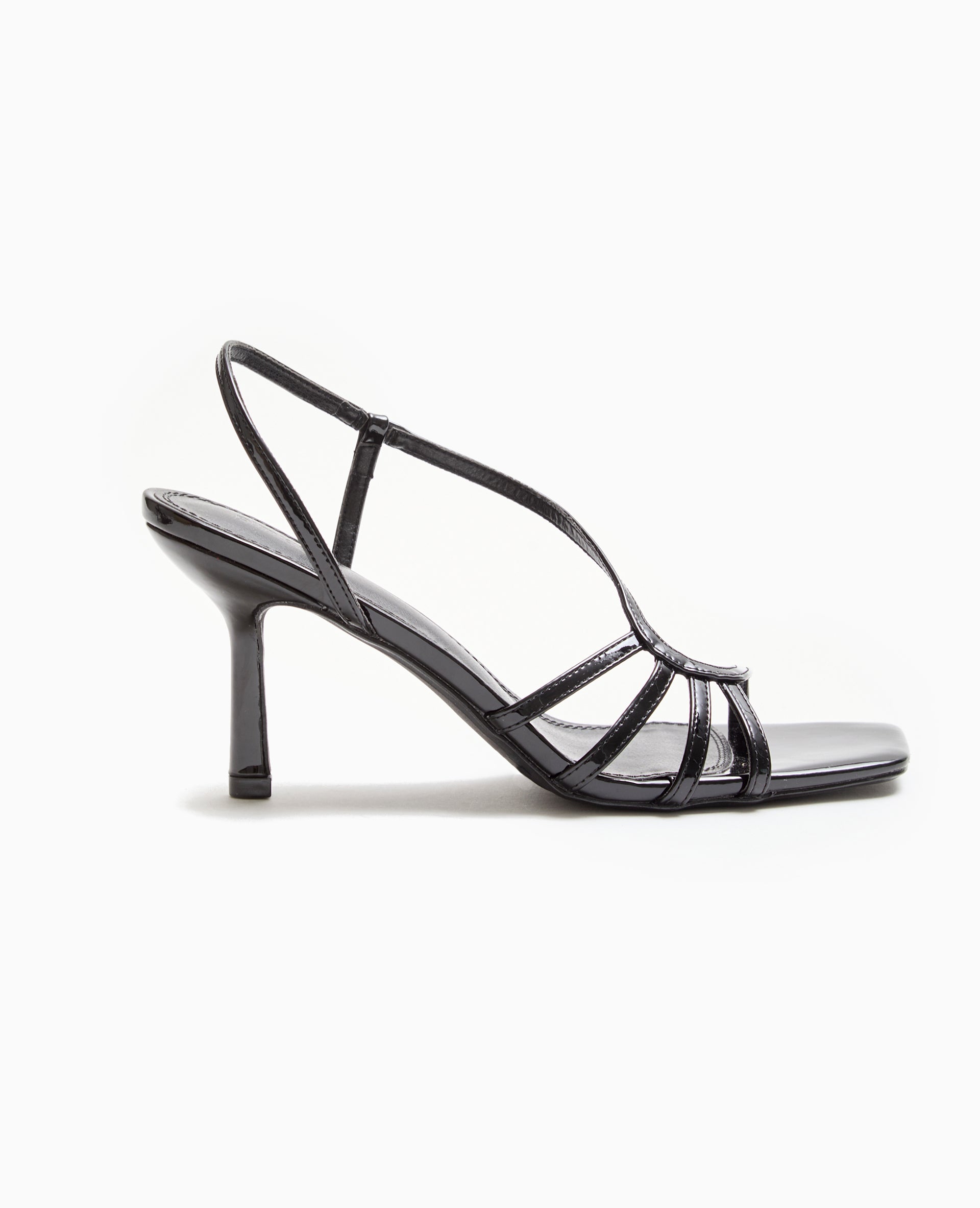 Sandales à talon vernies