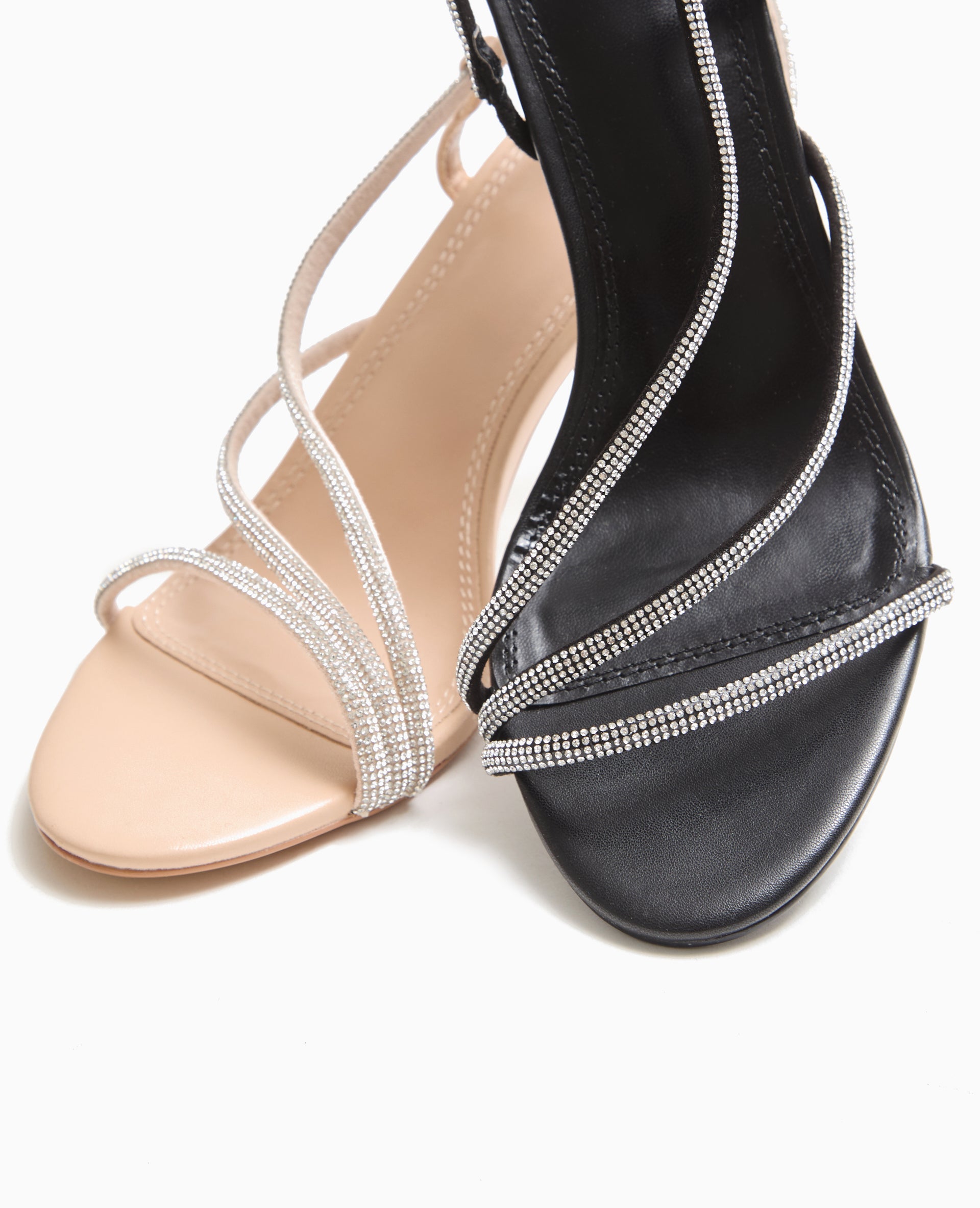 Sandales à talon avec brides strass