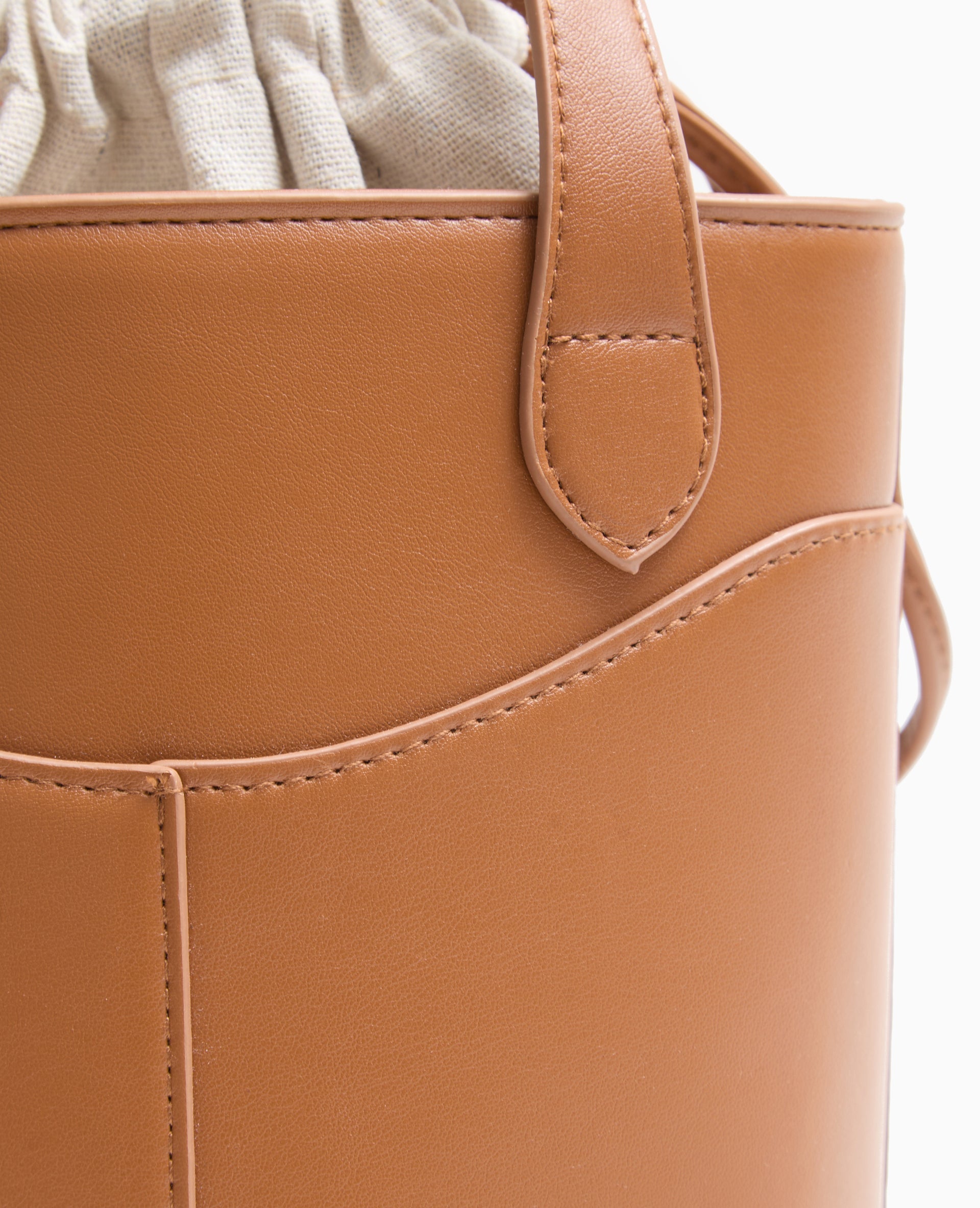 Sac seau avec poignées et bandoulière