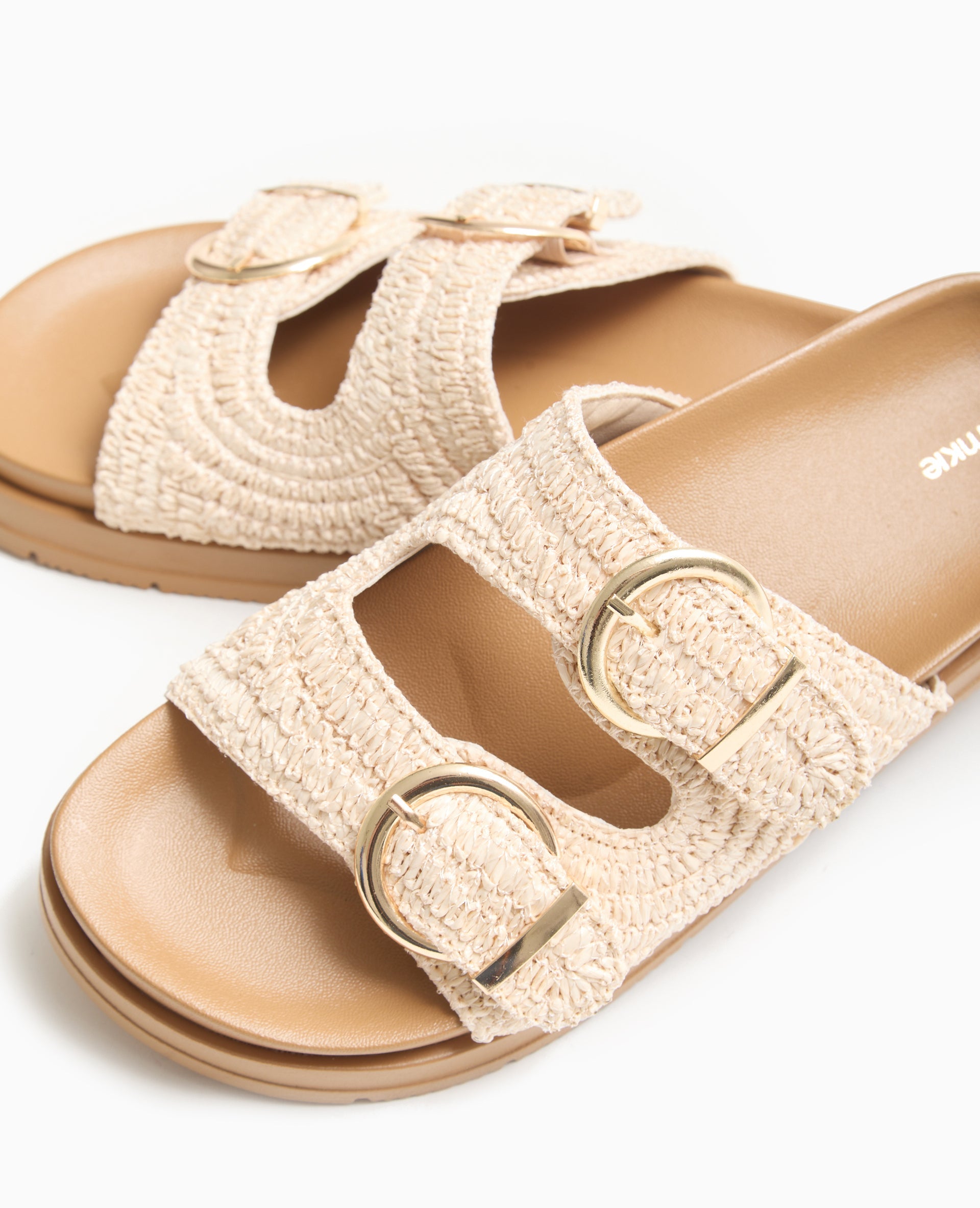 Mules plates en raphia 2 brides