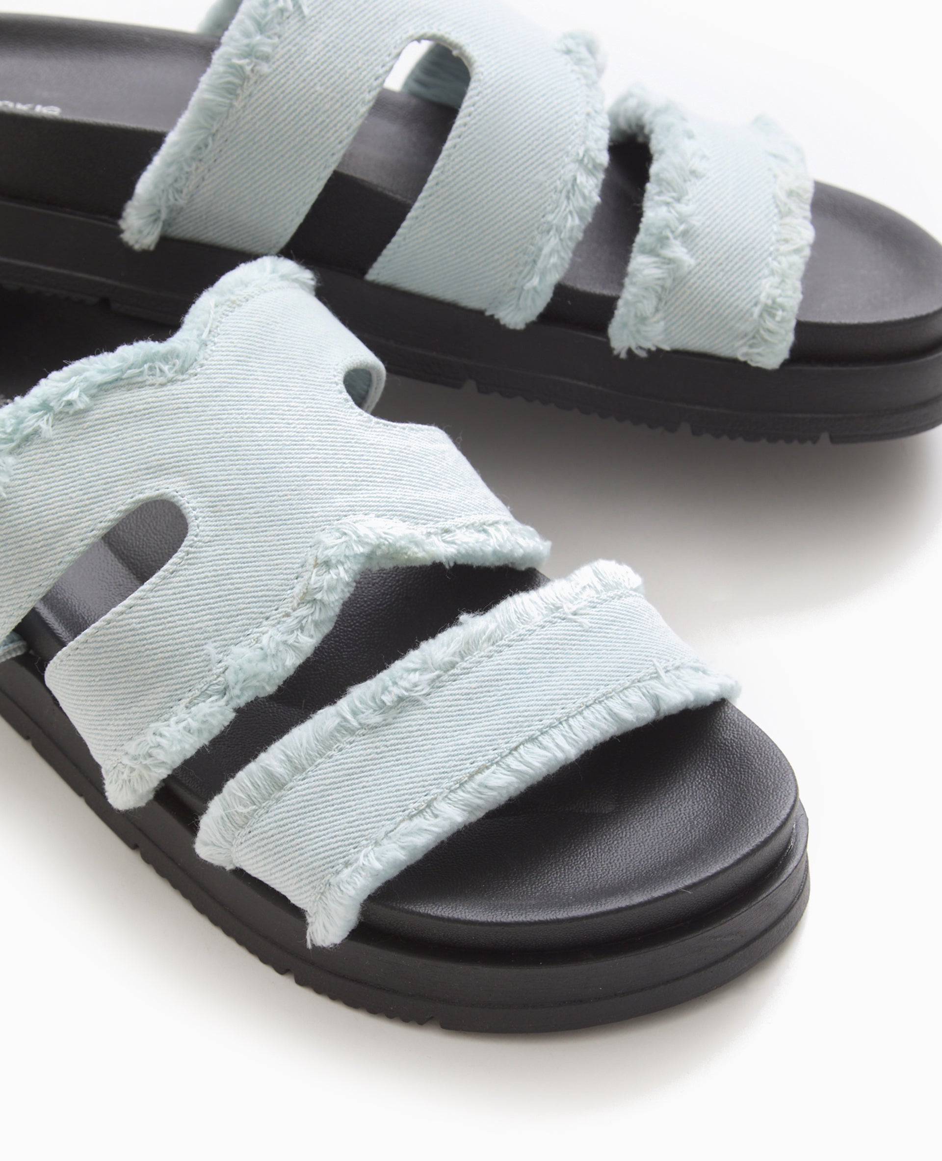 Mules plates avec jean