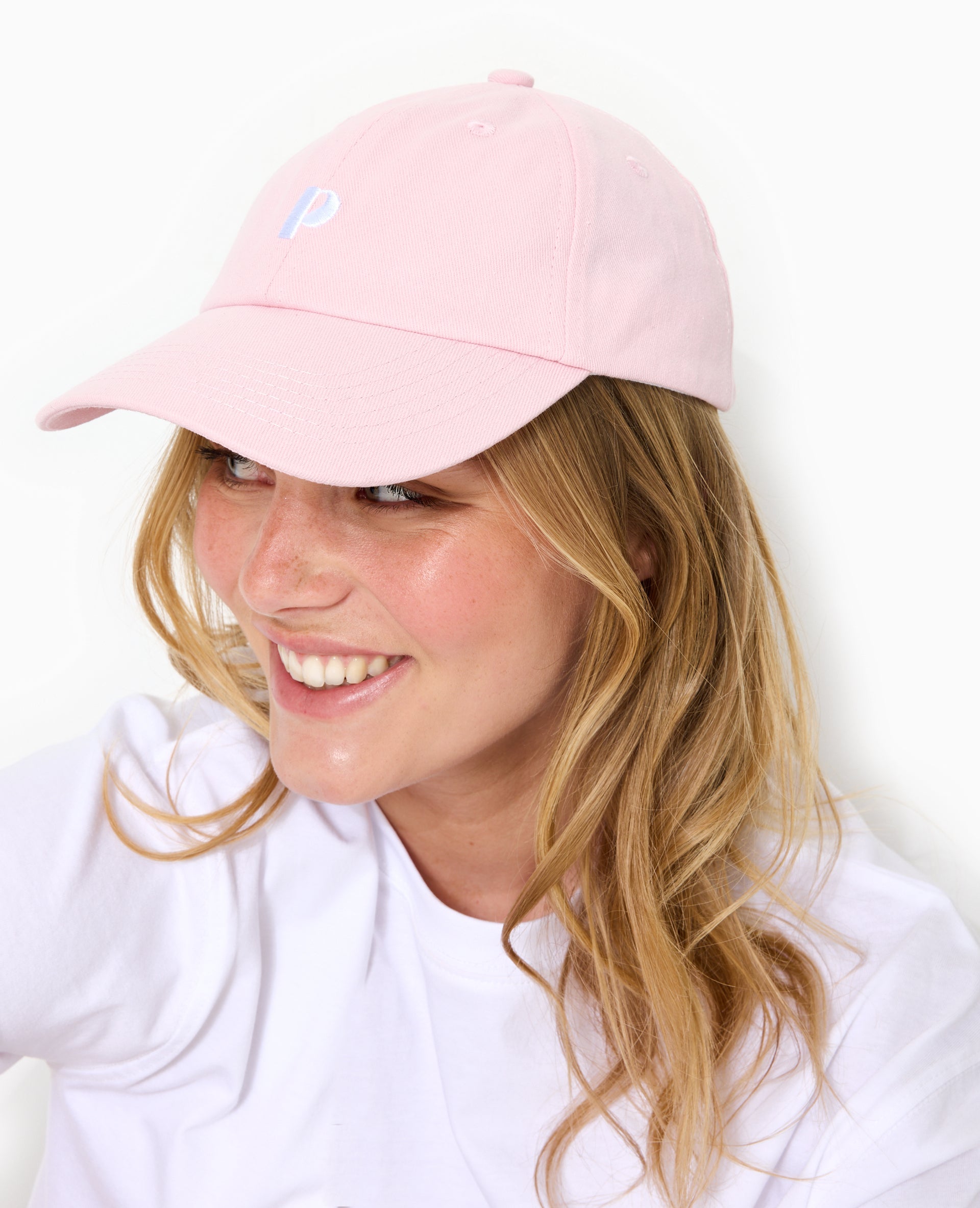 Casquette avec broderie