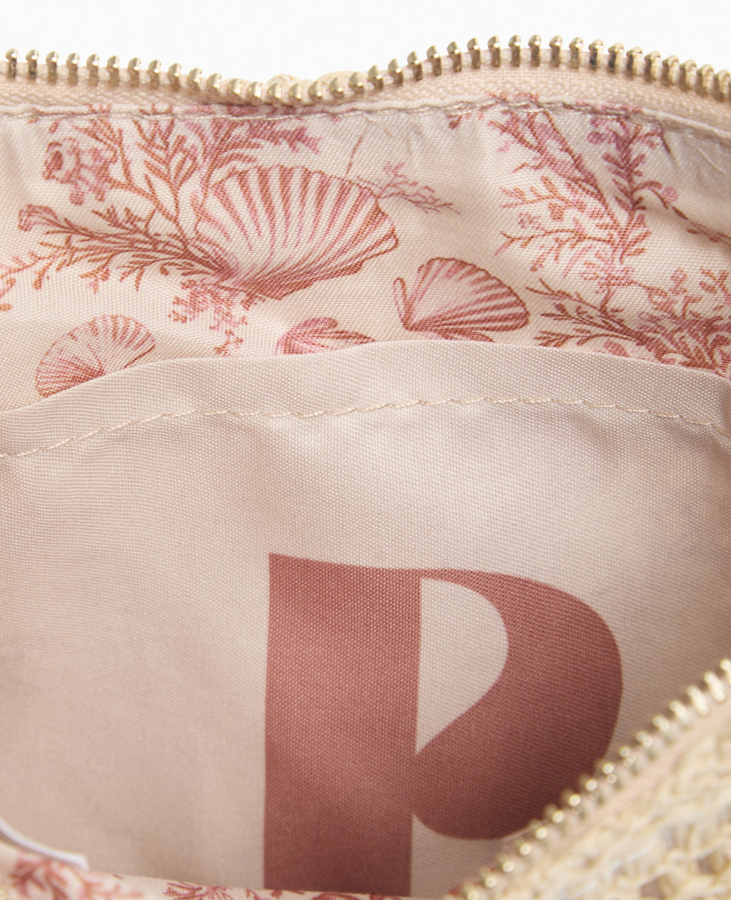 Sac en raphia avec bandoulière chaîne et coquillages