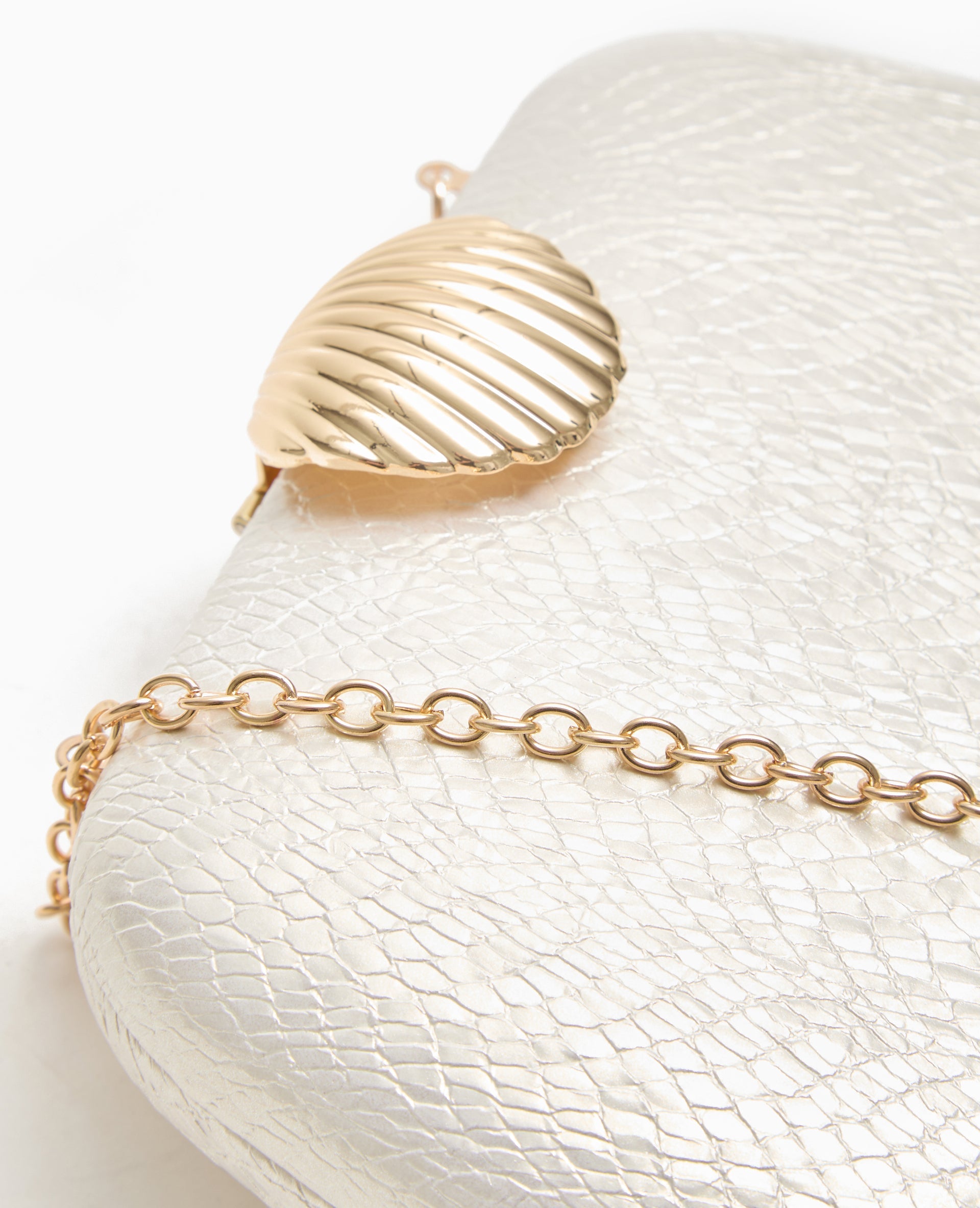 Sac boxy avec coquillage et chaine