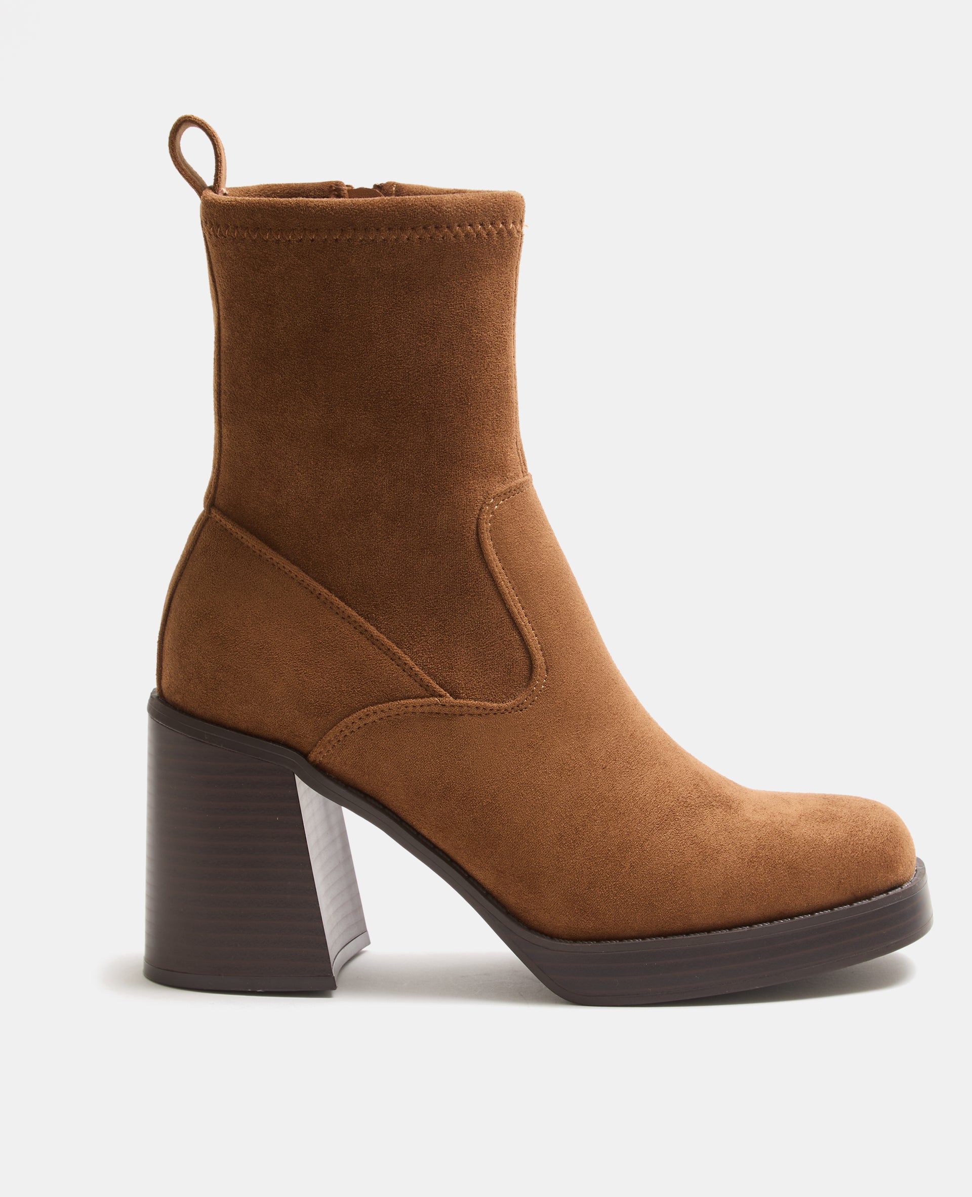 Boots en suédine semelles plateformes et talons
